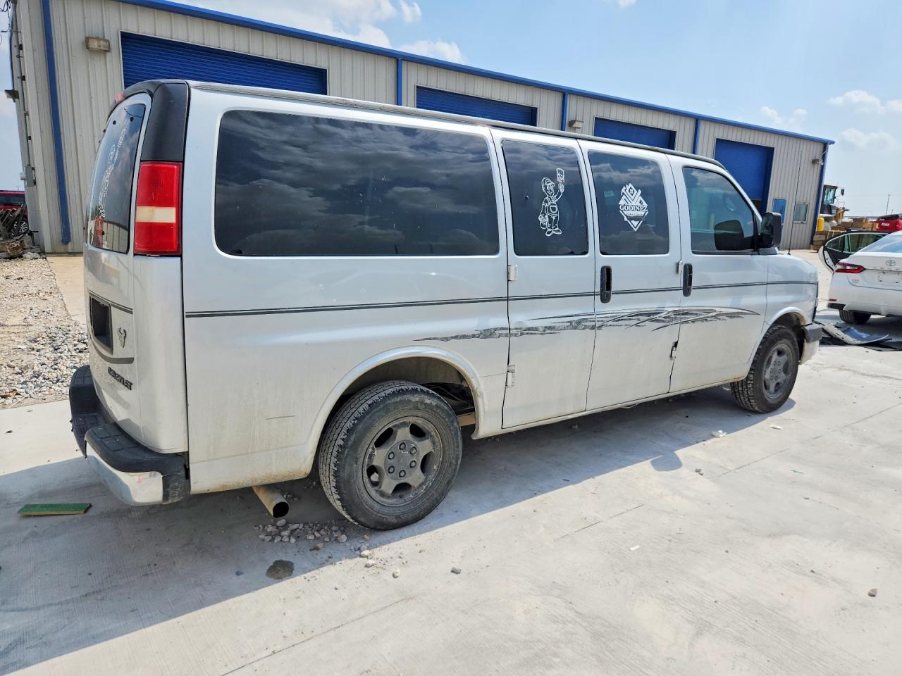 1GBFG15T351243001 · 2005 CHEVROLET EXPRESS G1500 · 3/13