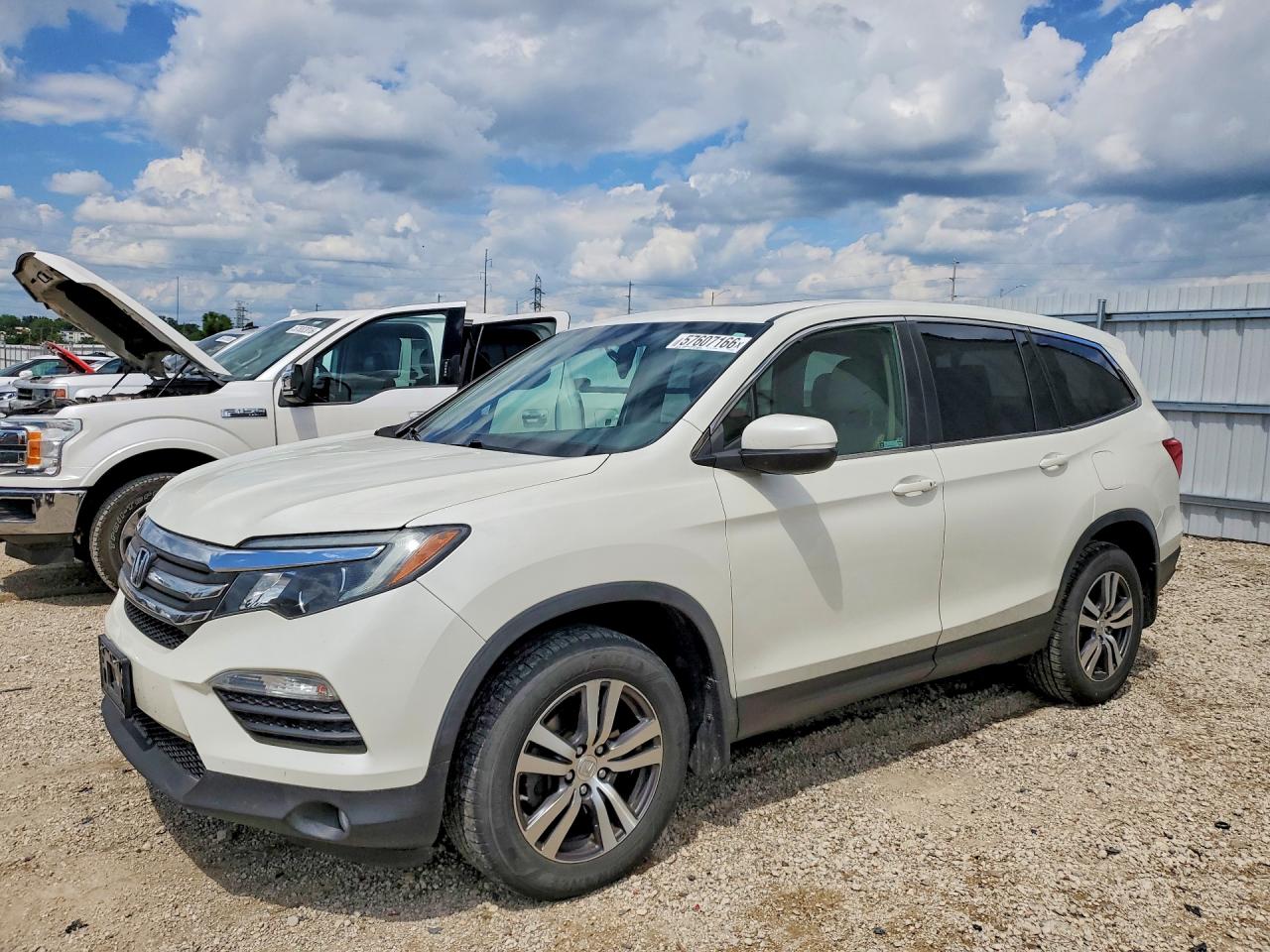 5FNYF6H54HB091596 · 2017 HONDA PILOT