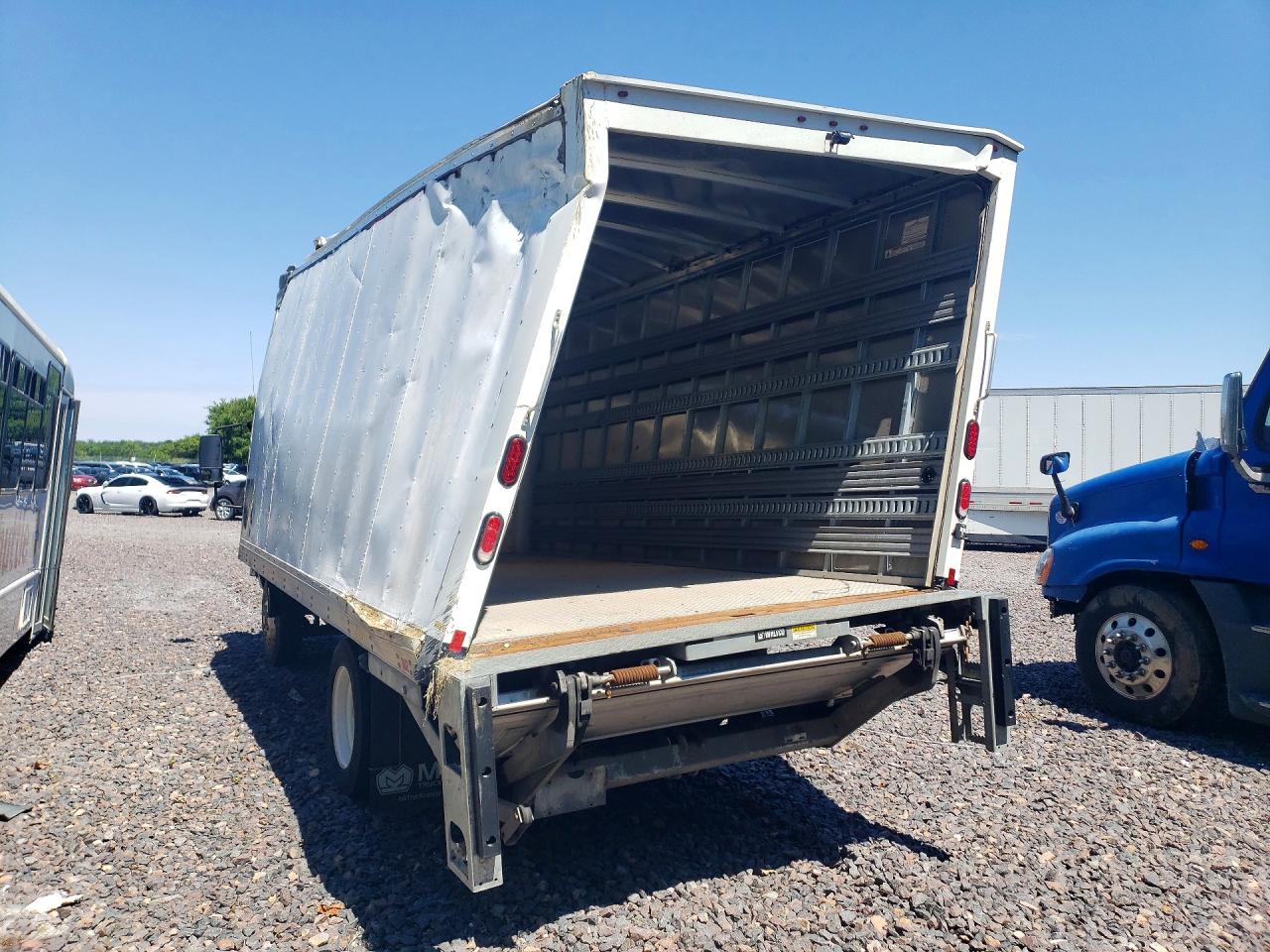 54DE5W1D4RSR00151 · 2024 ISUZU NRR · 2/12