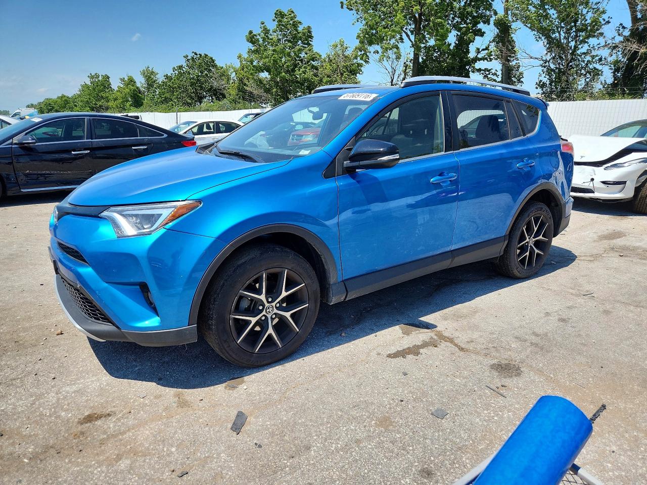JTMNFREV5GJ082812 · 2016 TOYOTA RAV4