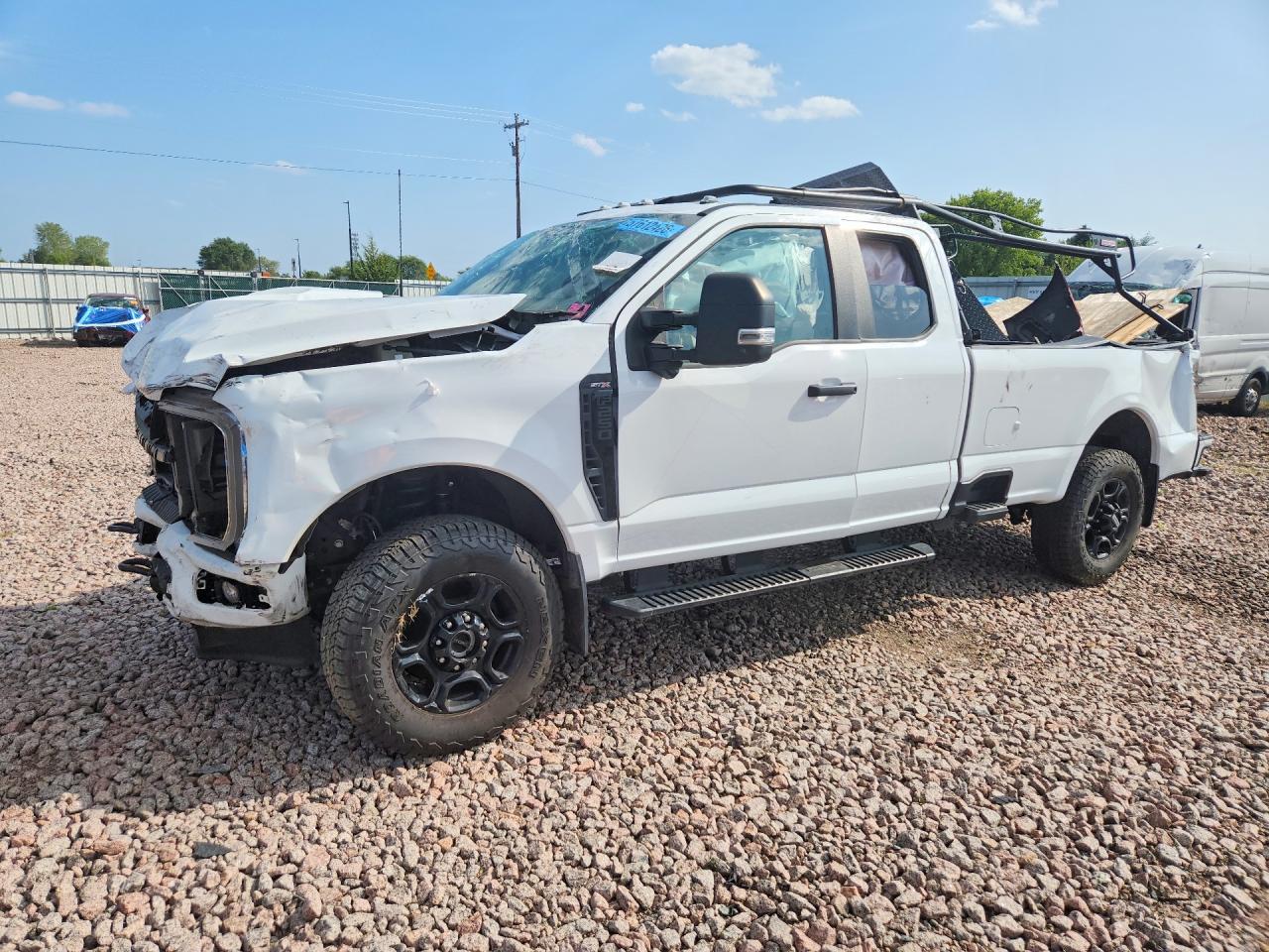 1FT8X2BT7PED52197 · 2023 FORD F250