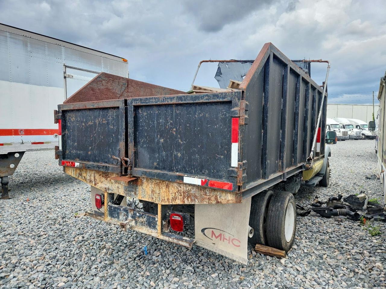 1FDUF5GT1BEC38034 · 2011 FORD F550 · 4/10