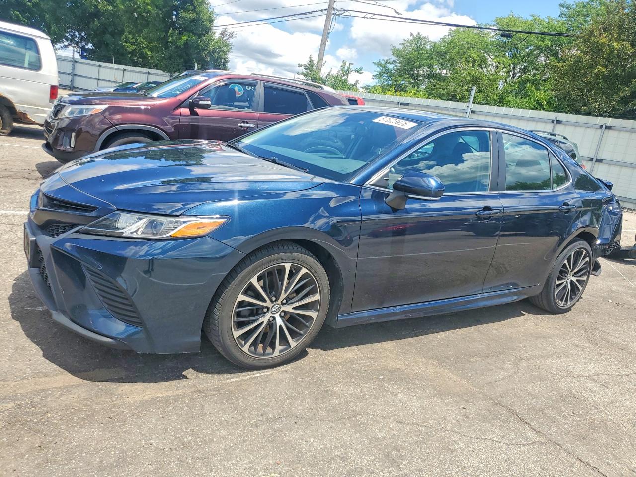 2019 TOYOTA CAMRY