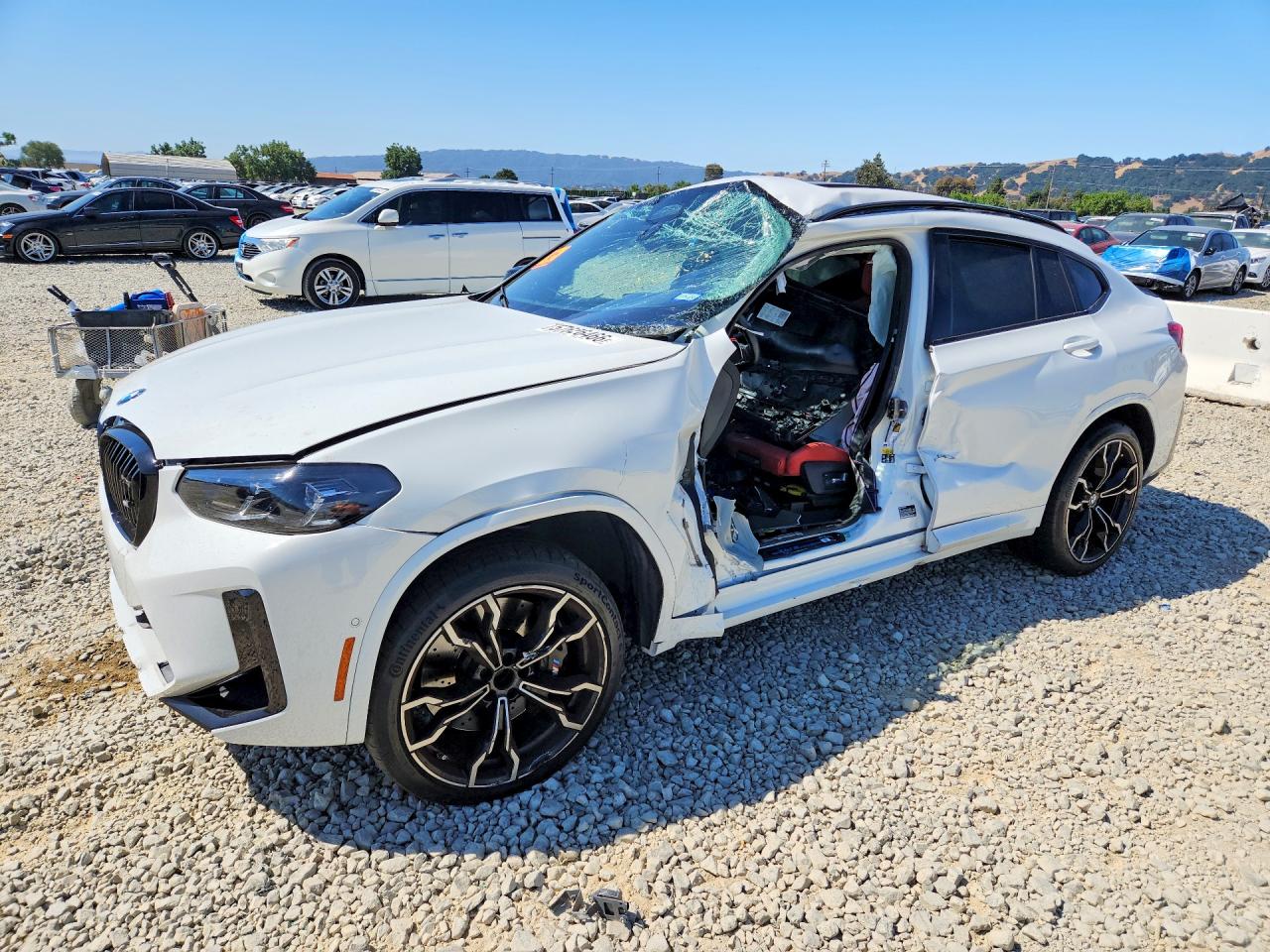 5YM23EC01R9U35960 · 2024 BMW X4