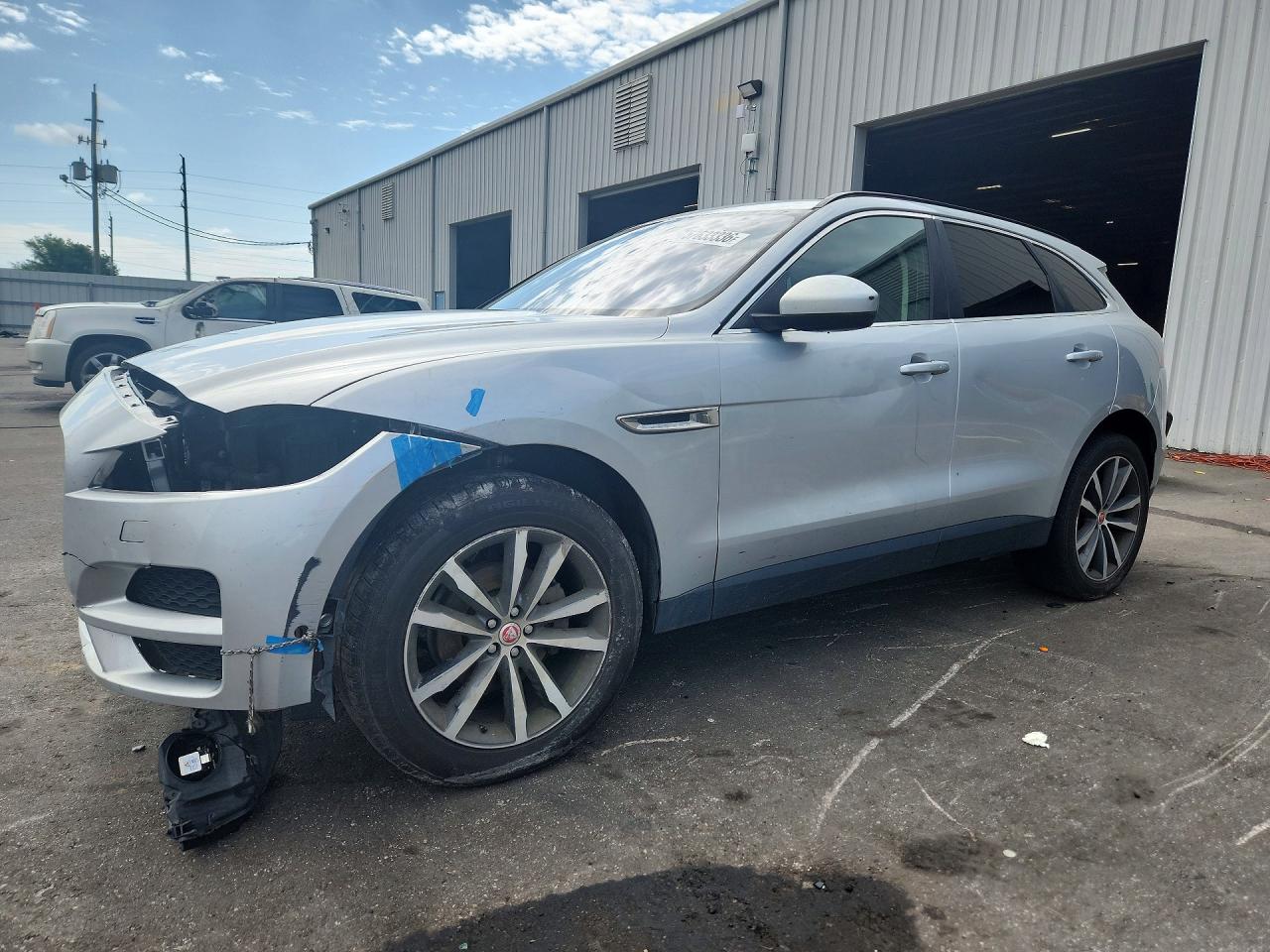 SADCK2FX5KA359756 · 2019 JAGUAR F-PACE