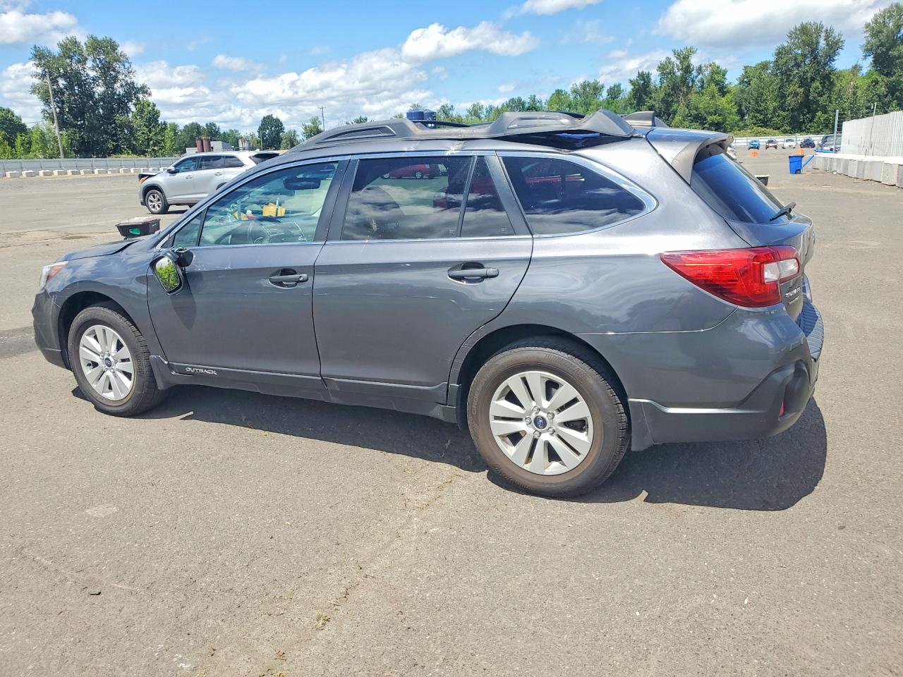 4S4BSAHC1J3332306 · 2018 SUBARU OUTBACK · 2/12