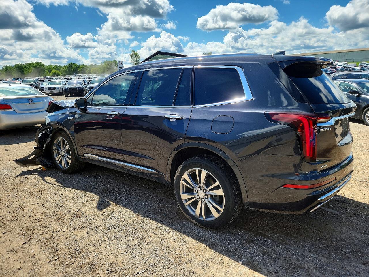 1GYKPDRS2NZ114756 · 2022 CADILLAC XT6 · 2/13