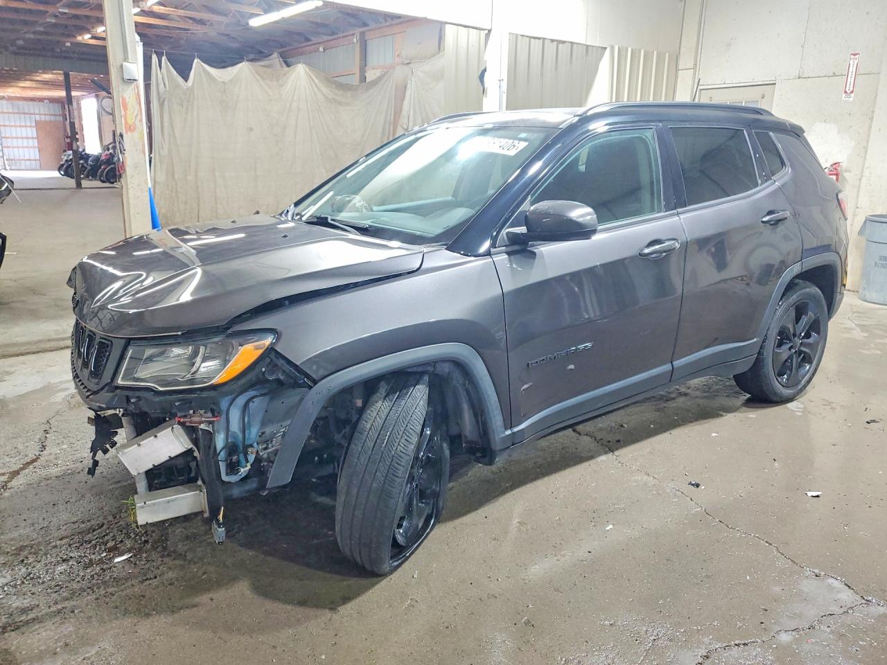 3C4NJCBB4LT122810 · 2020 JEEP COMPASS