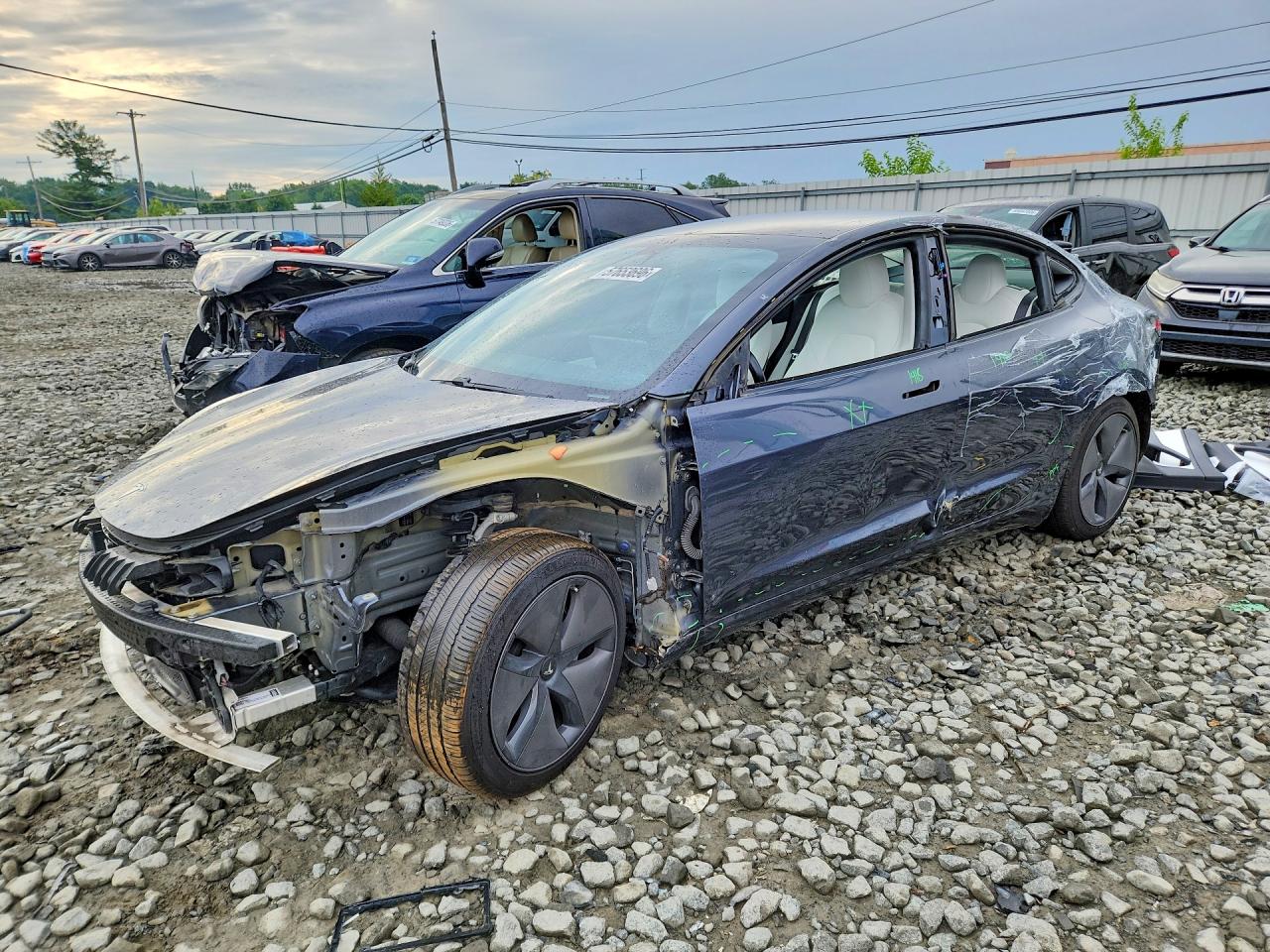 5YJ3E1EB9JF056021 · 2018 TESLA MODEL 3
