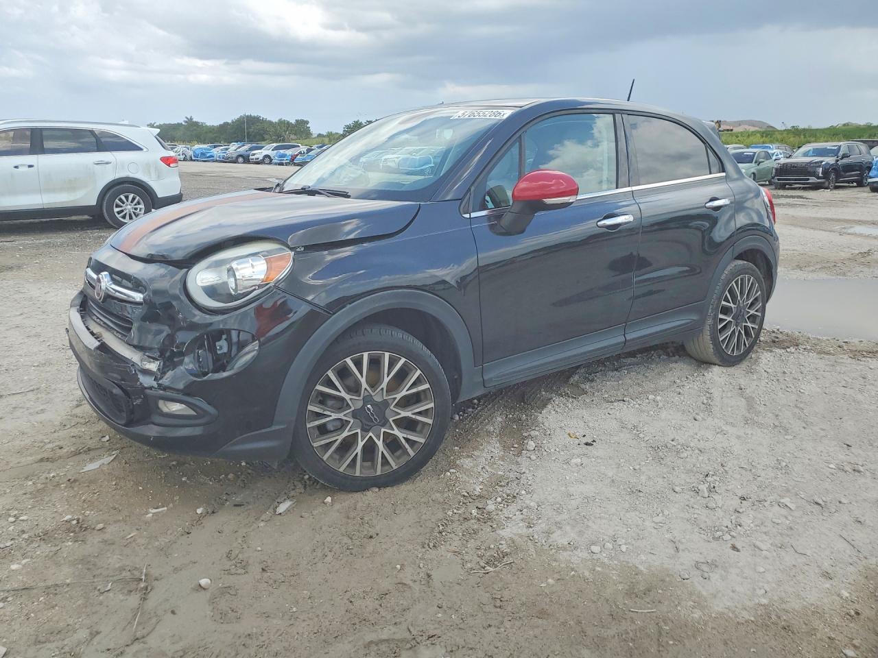 ZFBCFXDB1HP581899 · 2017 FIAT 500X