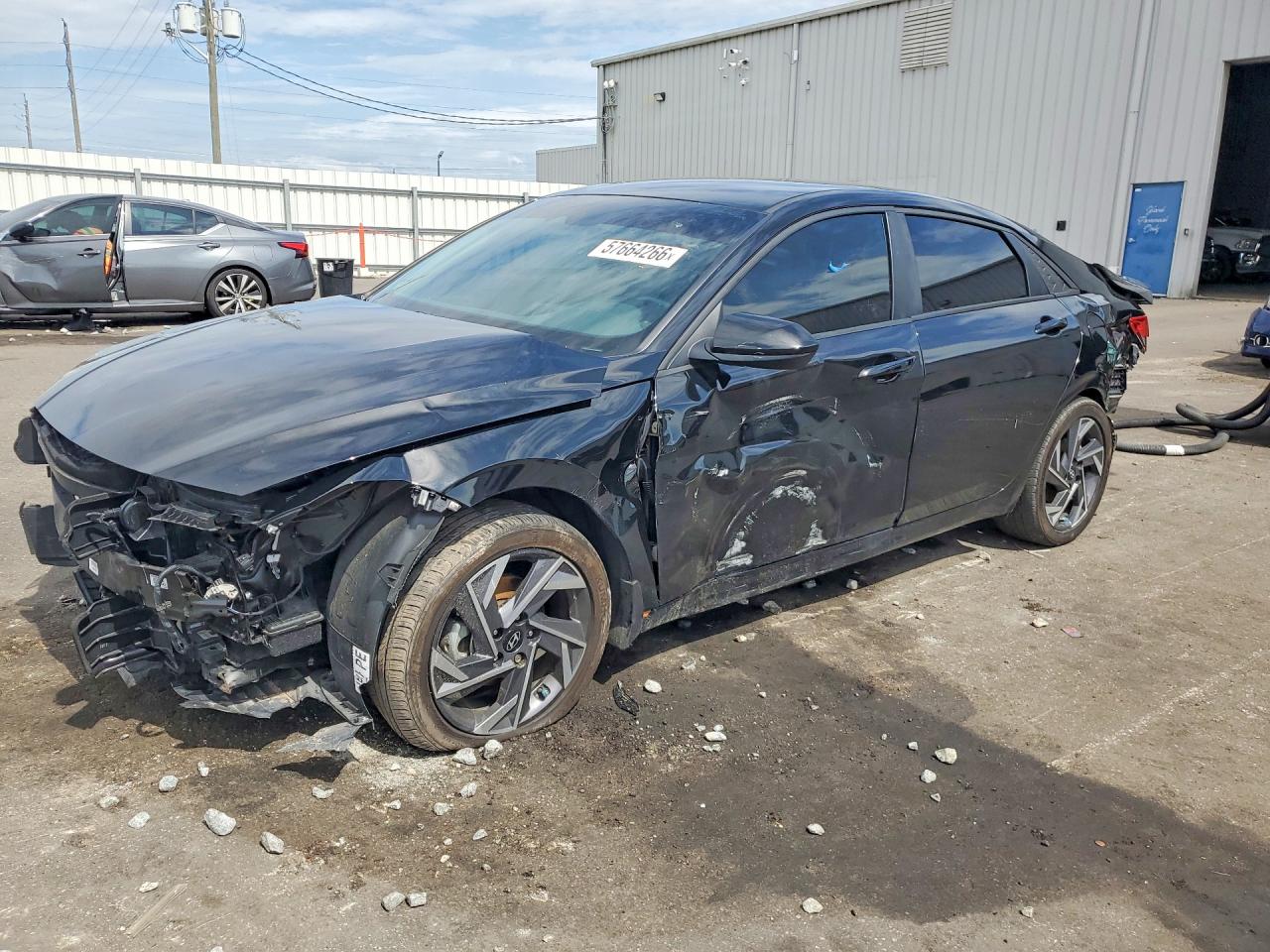 KMHLM4DG5SU929219 · 2025 HYUNDAI ELANTRA