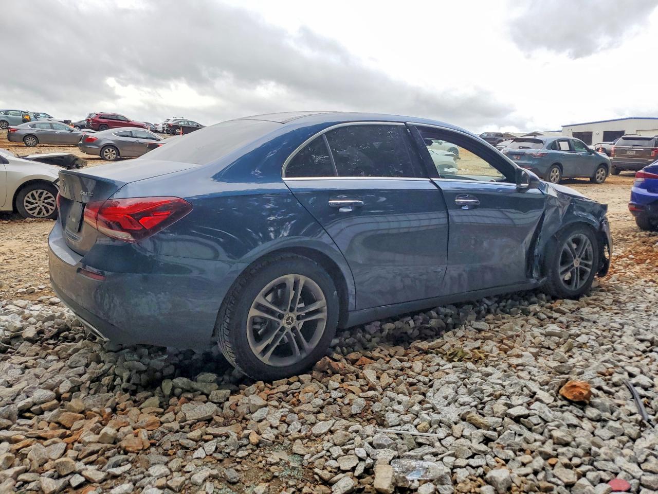 W1K3G4FB8LJ230589 · 2020 MERCEDES-BENZ A · 3/12
