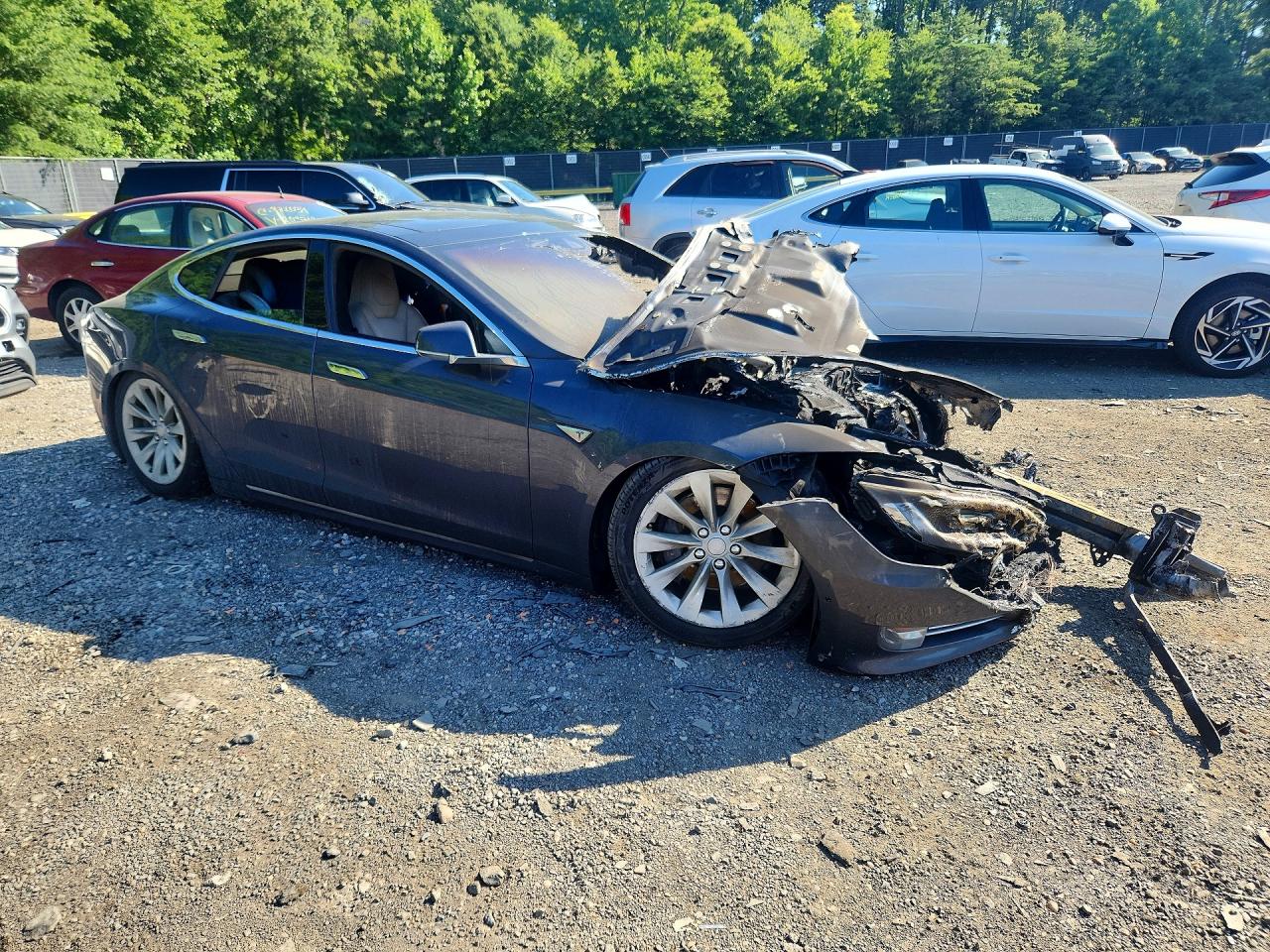 5YJSA1E27GF139432 · 2016 TESLA MODEL S · 4/11
