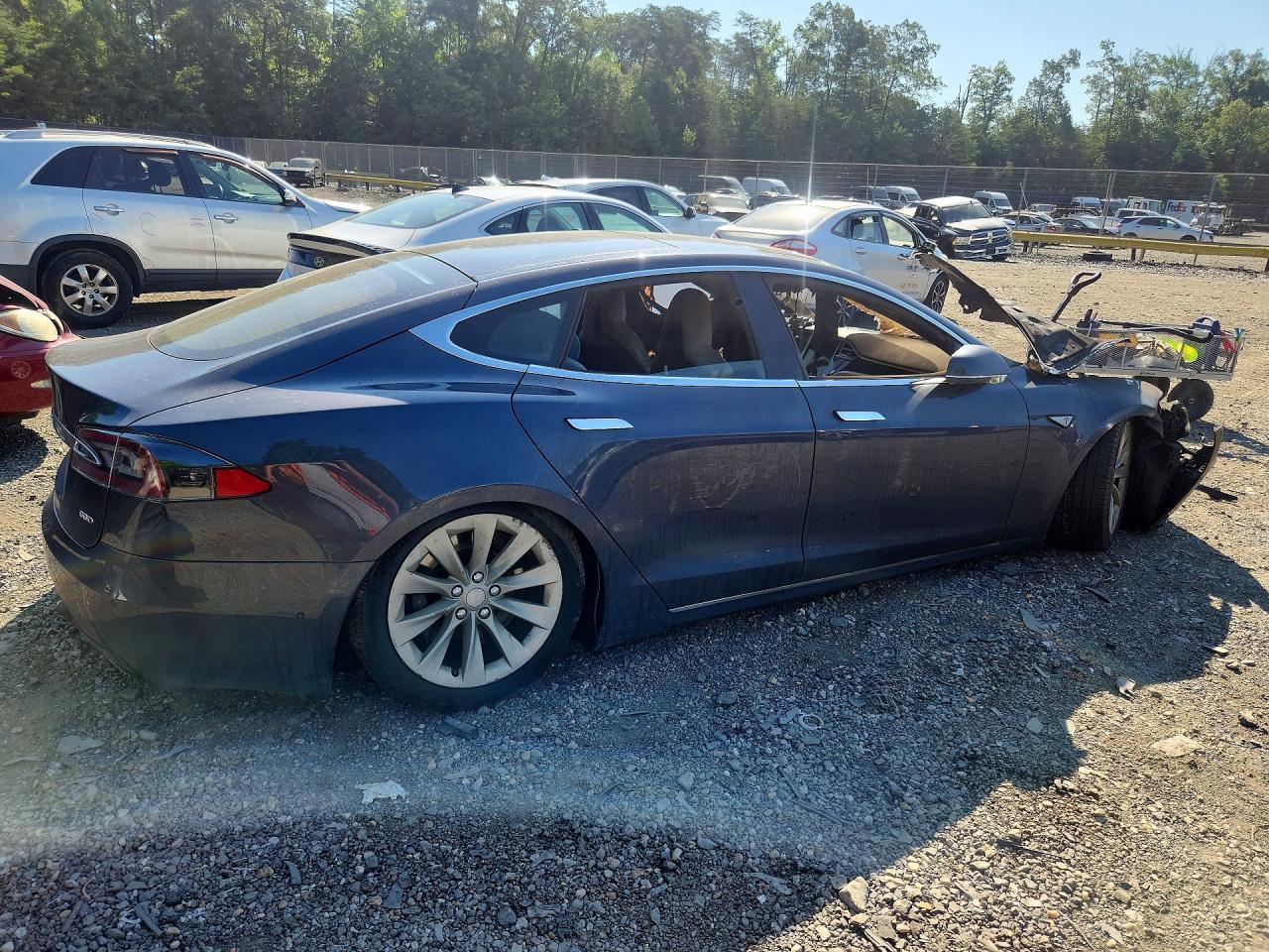5YJSA1E27GF139432 · 2016 TESLA MODEL S · 3/11