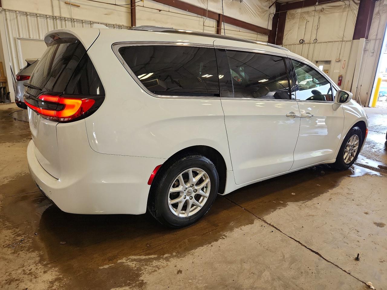 2C4RC1BG0MR574818 · 2021 CHRYSLER PACIFICA · 3/13