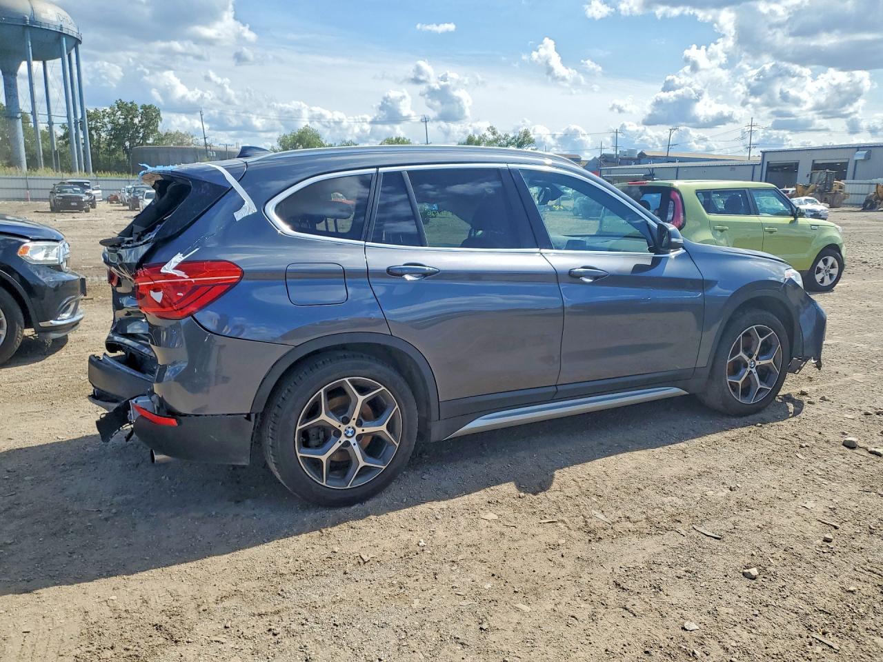 WBXHU7C39J5H42753 · 2018 BMW X1 · 3/13