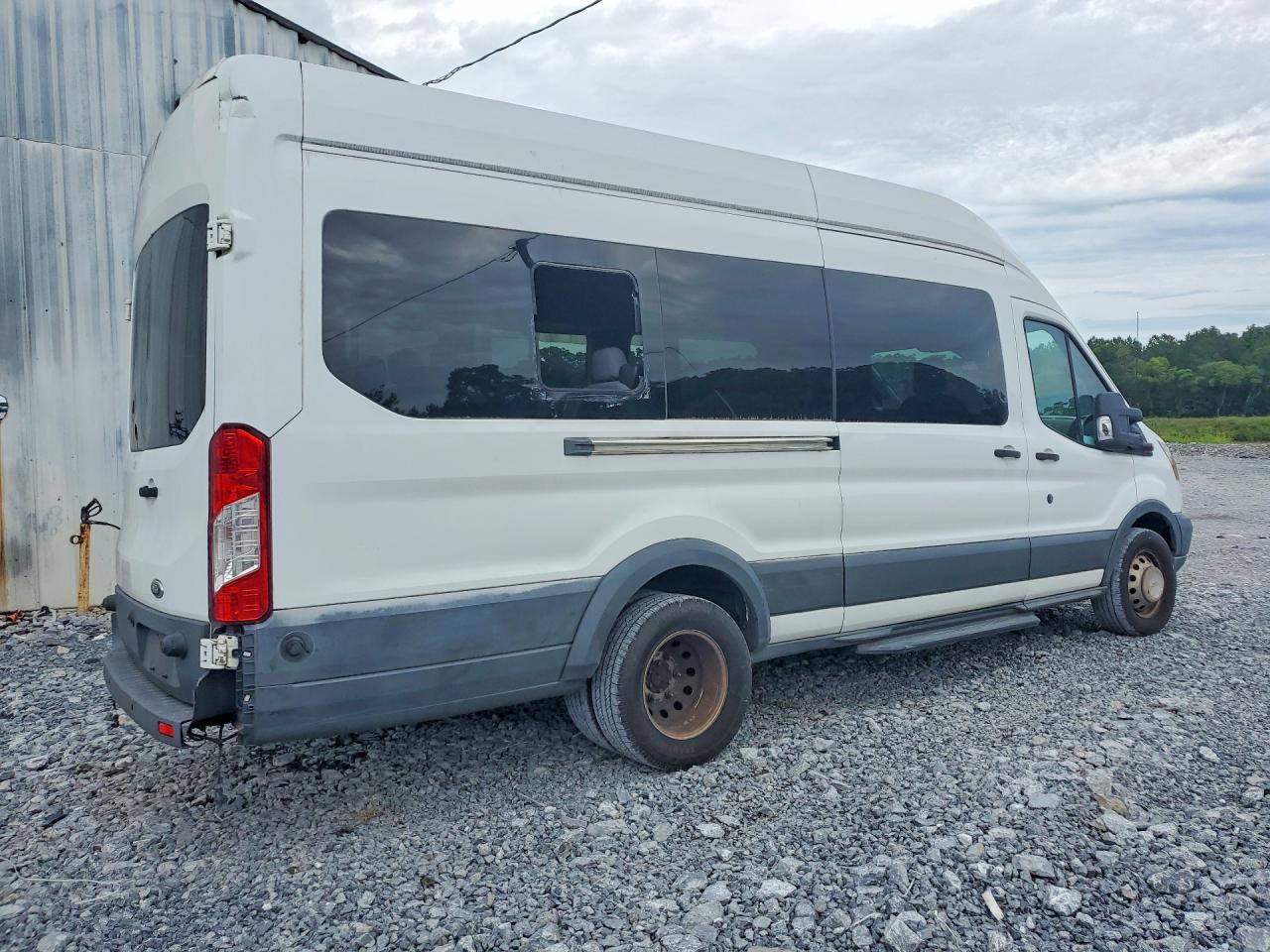 1FBVU4XG0FKA13210 · 2015 FORD TRANSIT · 3/13