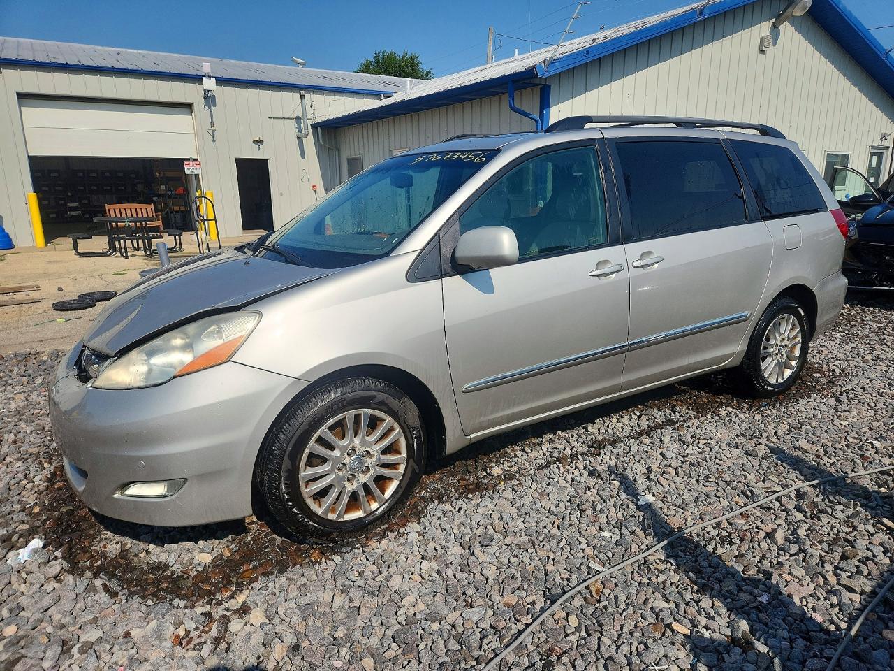 5TDZK22C68S166536 · 2008 TOYOTA SIENNA
