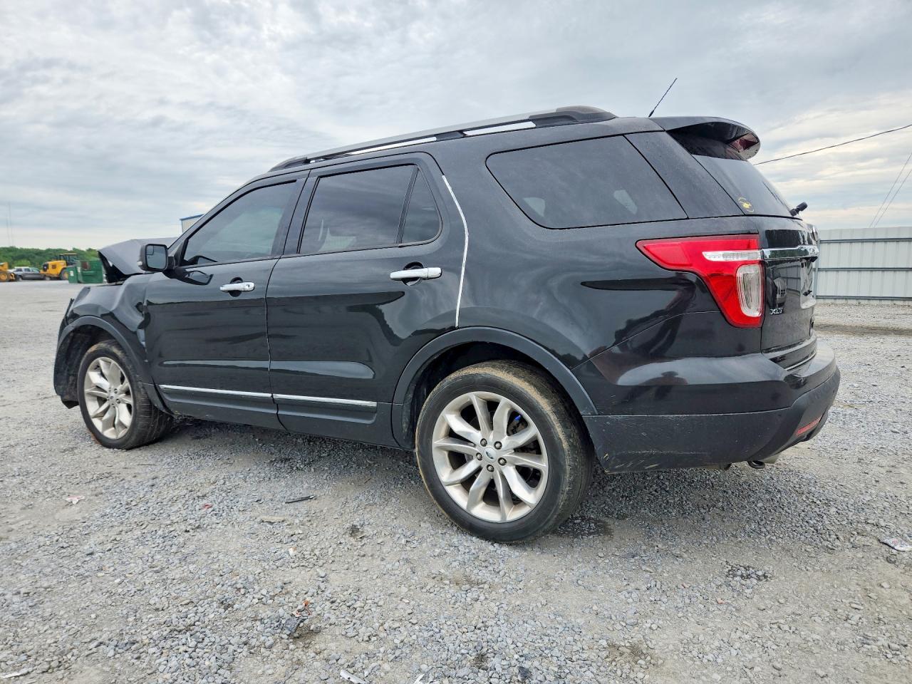 1FM5K8D84FGC61612 · 2015 FORD EXPLORER · 2/12