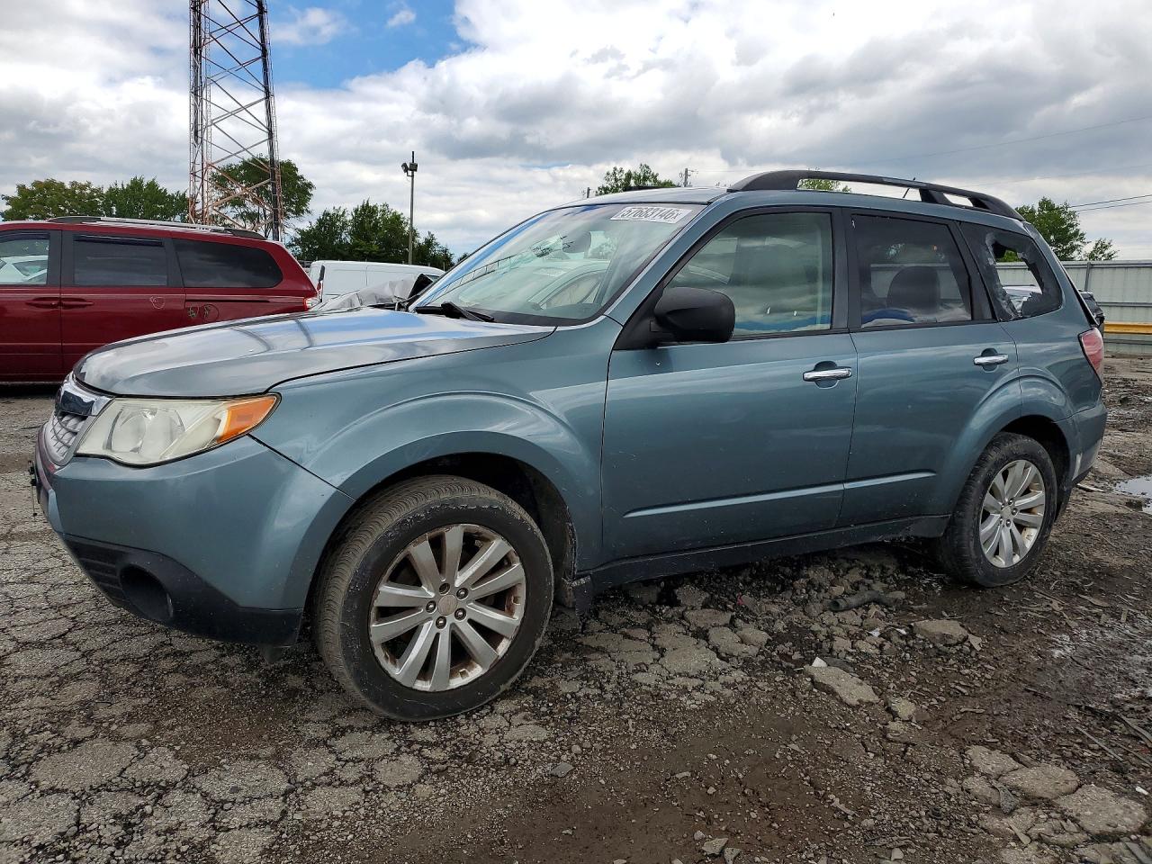 JF2SHADC0DH434004 · 2013 SUBARU FORESTER
