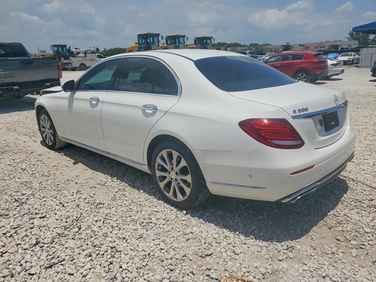 WDDZF4JB9HA072775 · 2017 MERCEDES-BENZ E · 2/12