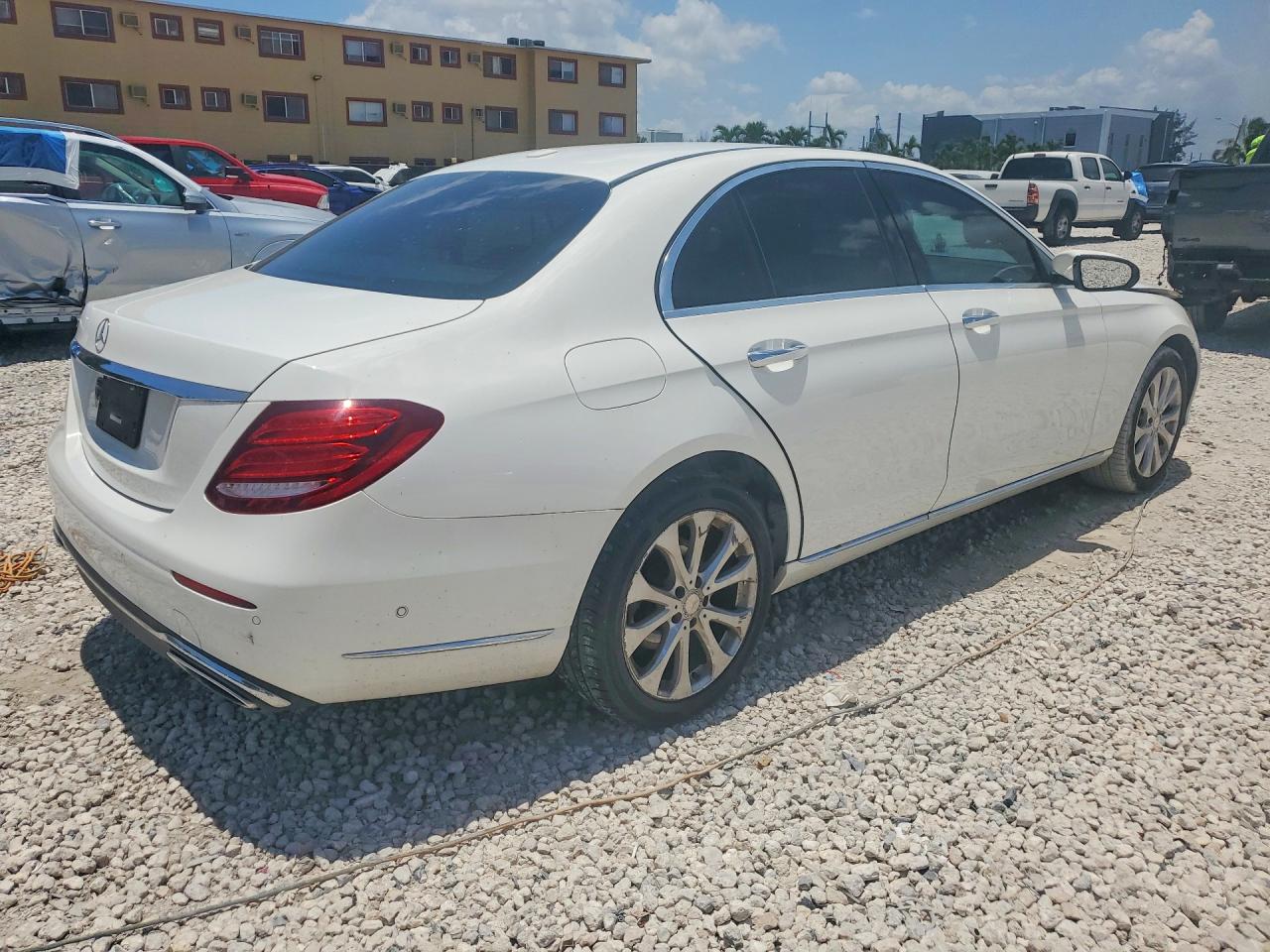 WDDZF4JB9HA072775 · 2017 MERCEDES-BENZ E · 3/12
