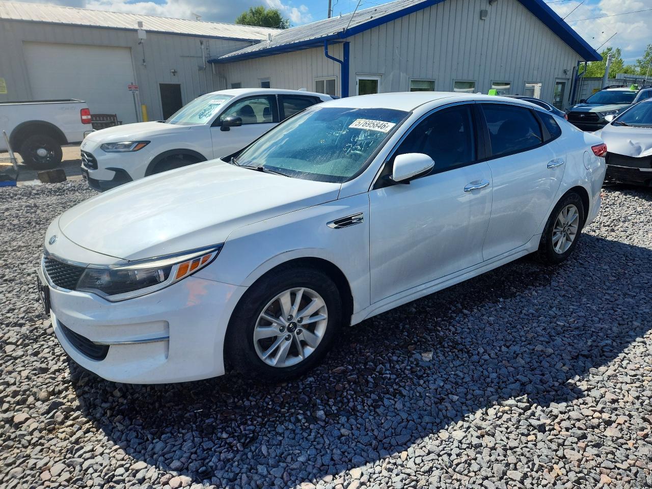 5XXGT4L39HG175117 · 2017 KIA OPTIMA