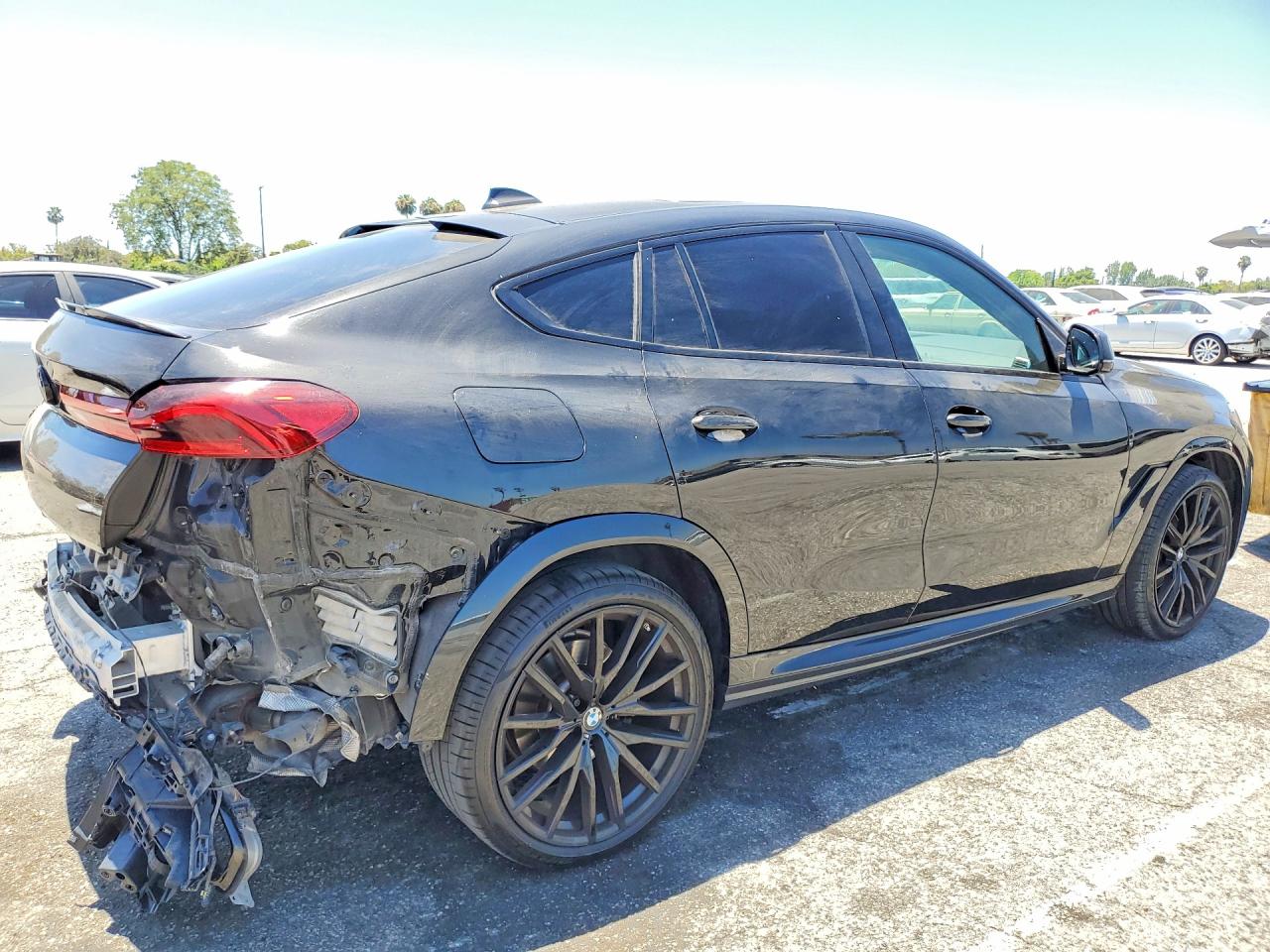 5UXCY6C0XN9L15796 · 2022 BMW X6 · 3/13