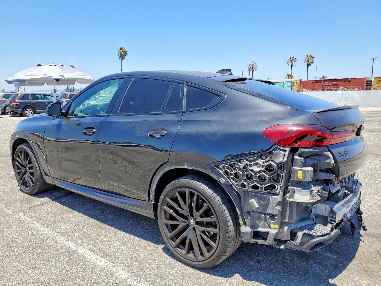 5UXCY6C0XN9L15796 · 2022 BMW X6 · 2/13
