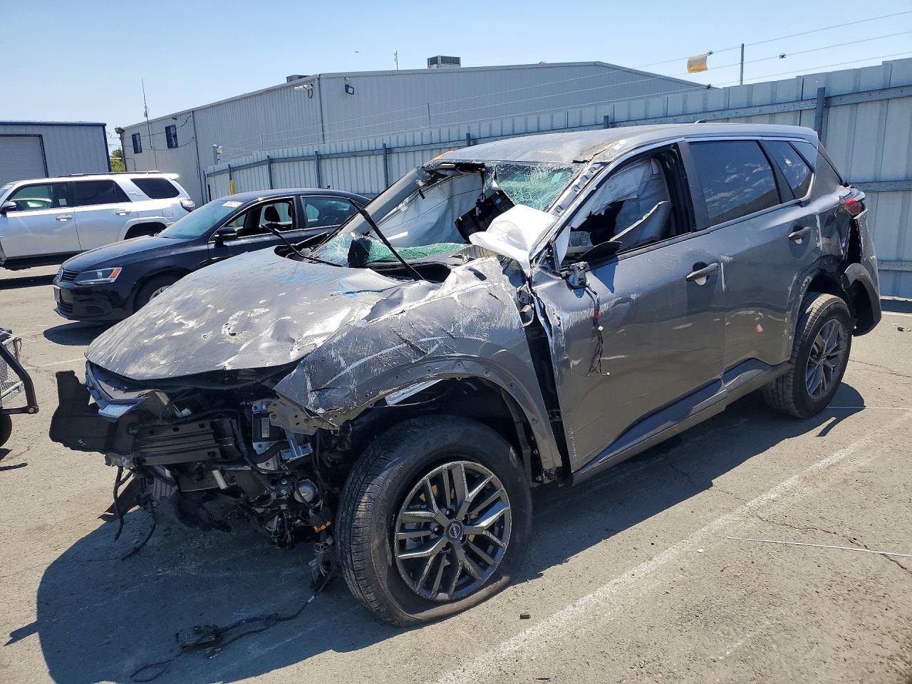 5N1BT3AA8RC707704 · 2024 NISSAN ROGUE