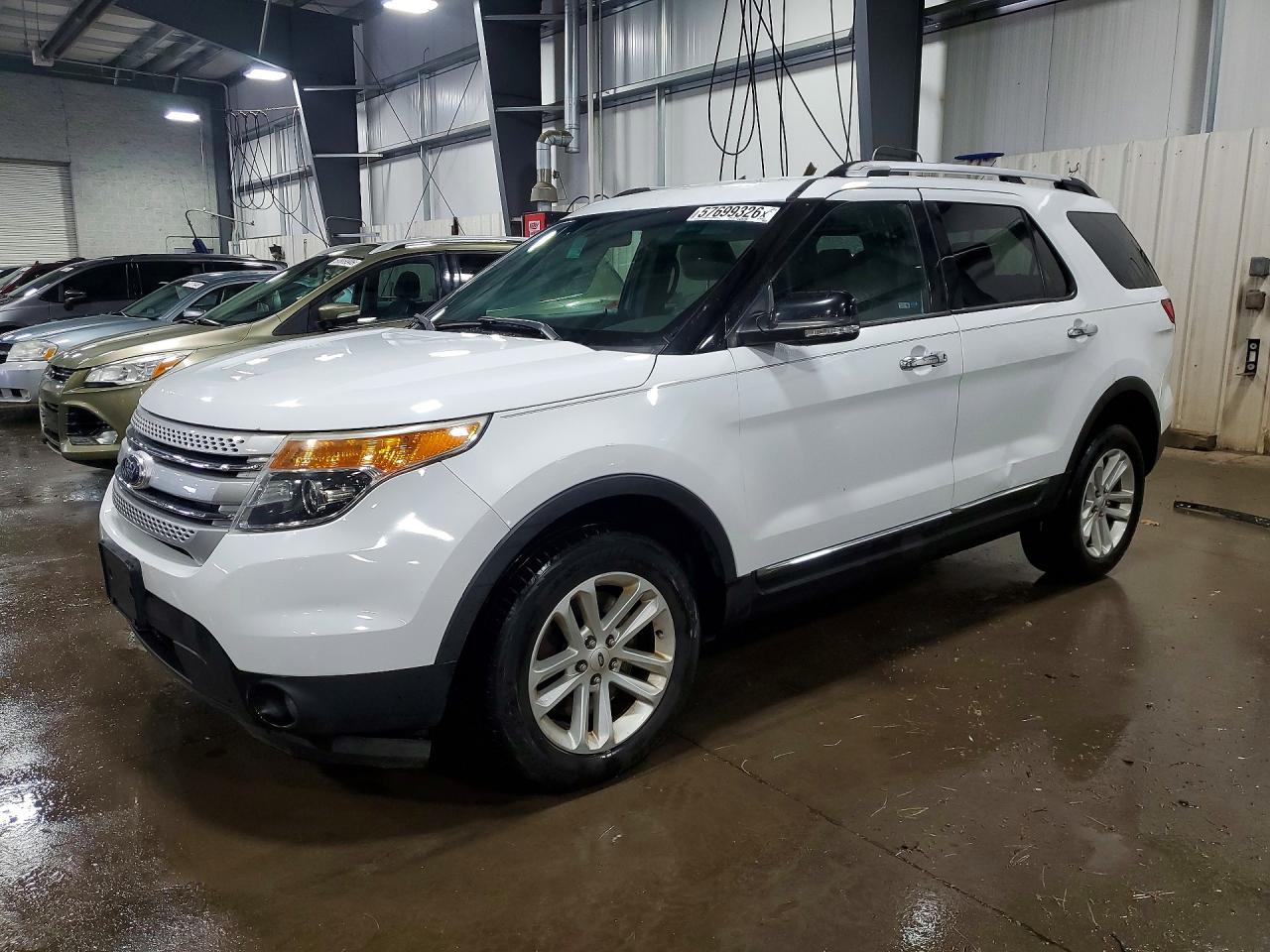 1FM5K8D83FGA22052 · 2015 FORD EXPLORER