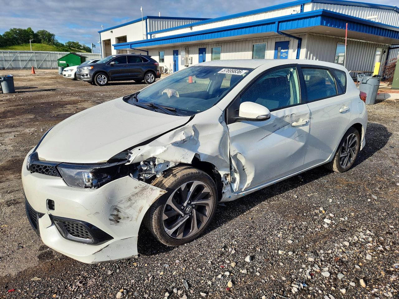 JTNKARJE3JJ556413 · 2018 TOYOTA COROLLA IM