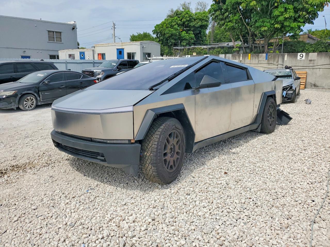 7G2CEHEE5RA039371 · 2024 TESLA CYBERTRUCK