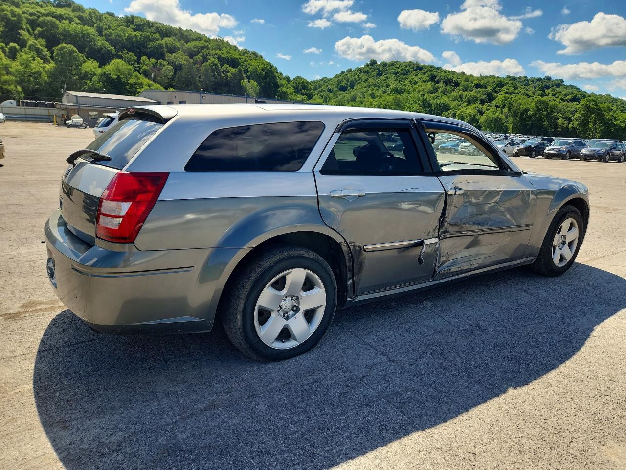 2D8FV37V68H156275 · 2008 DODGE MAGNUM · 3/13