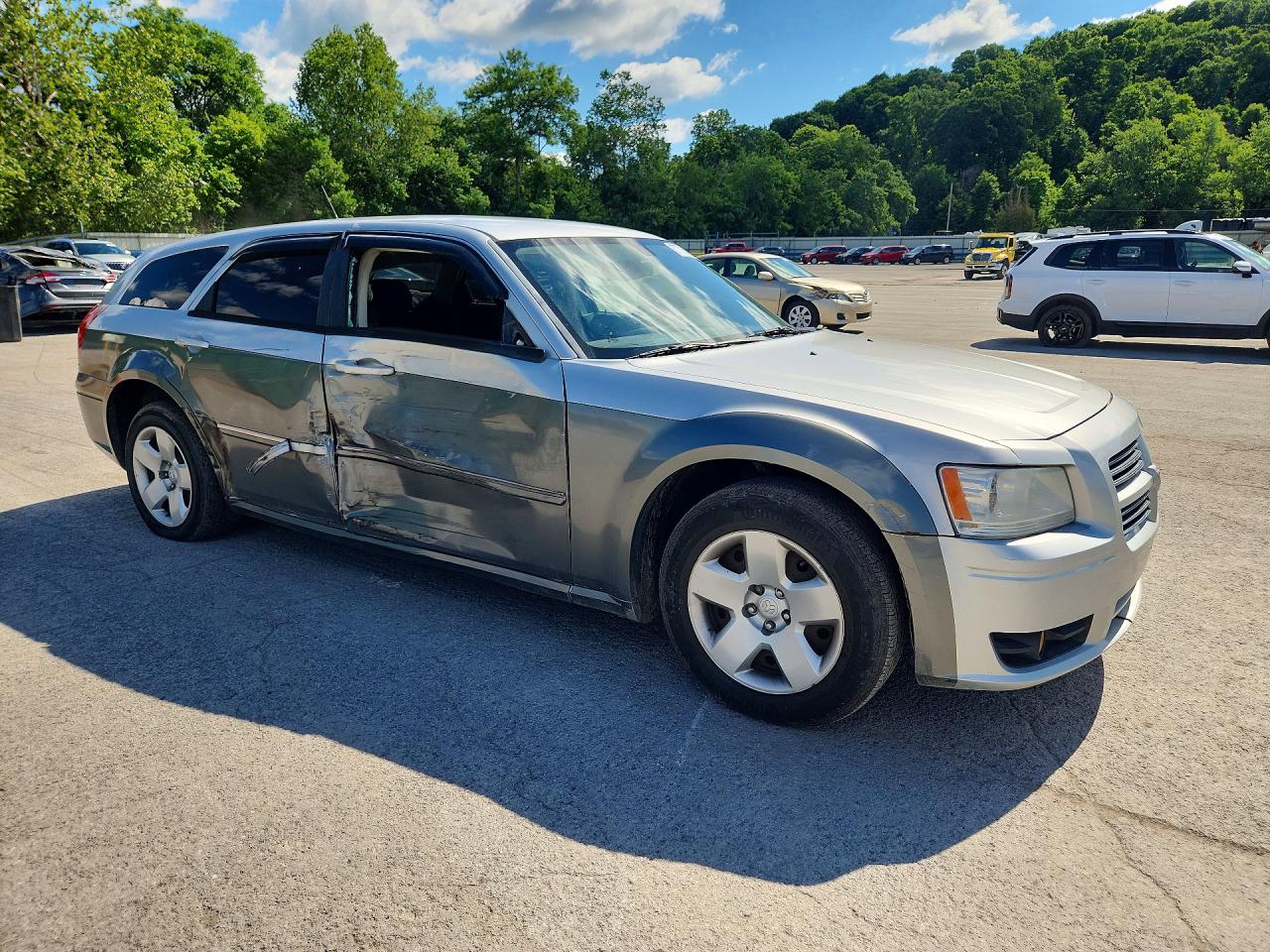 2D8FV37V68H156275 · 2008 DODGE MAGNUM · 4/13