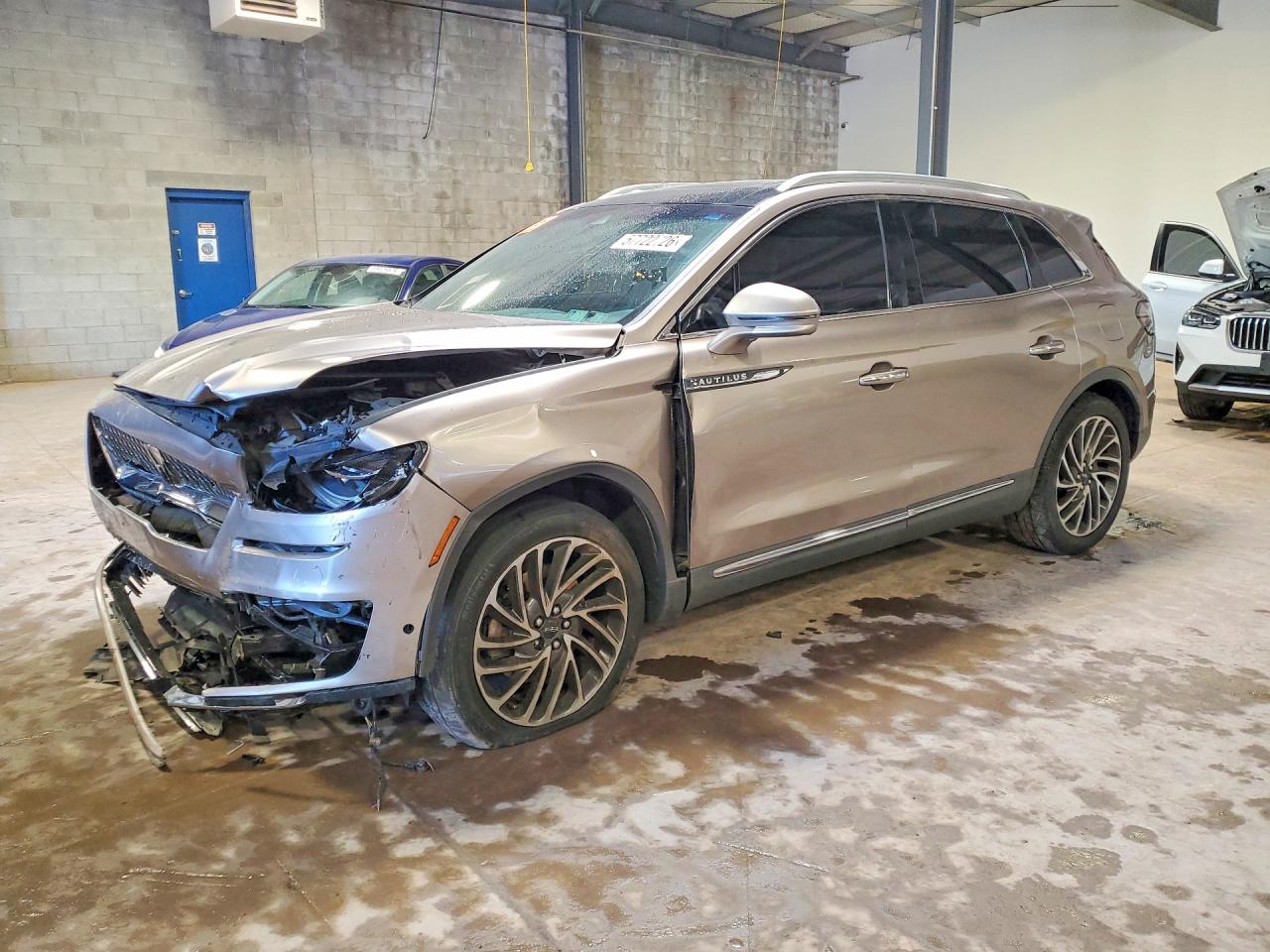 2LMPJ8L96KBL61710 · 2019 LINCOLN NAUTILUS