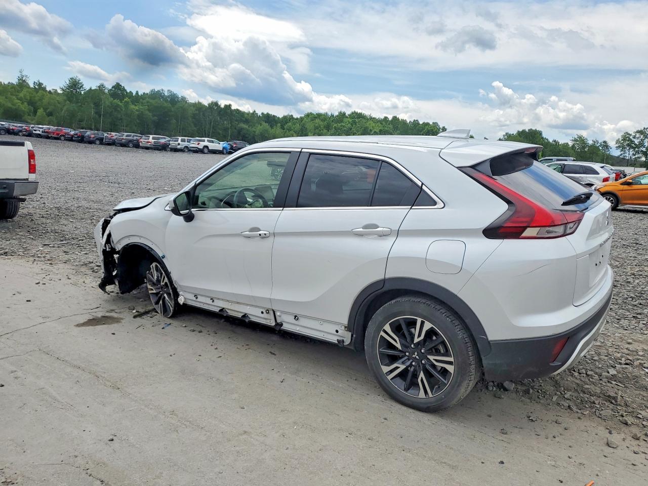 JA4ATWAA0RZ042788 · 2024 MITSUBISHI ECLIPSE CROSS · 2/13