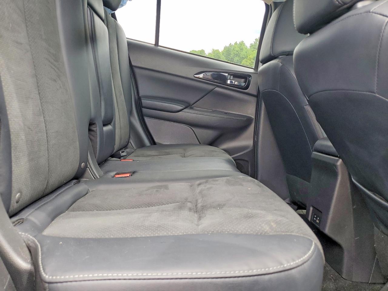 JA4ATWAA0RZ042788 · 2024 MITSUBISHI ECLIPSE CROSS · 11/13