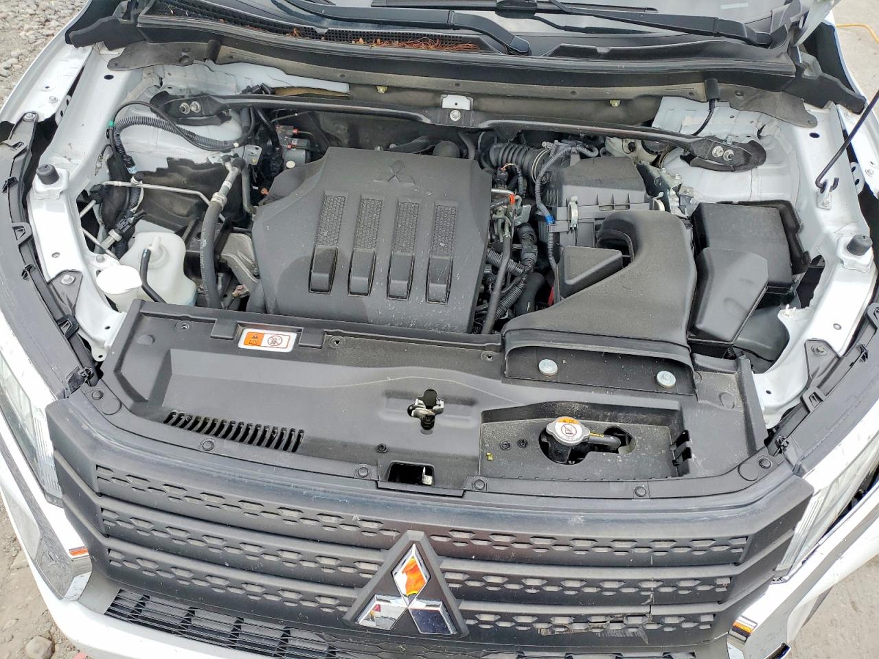 JA4ATWAA0RZ042788 · 2024 MITSUBISHI ECLIPSE CROSS · 12/13