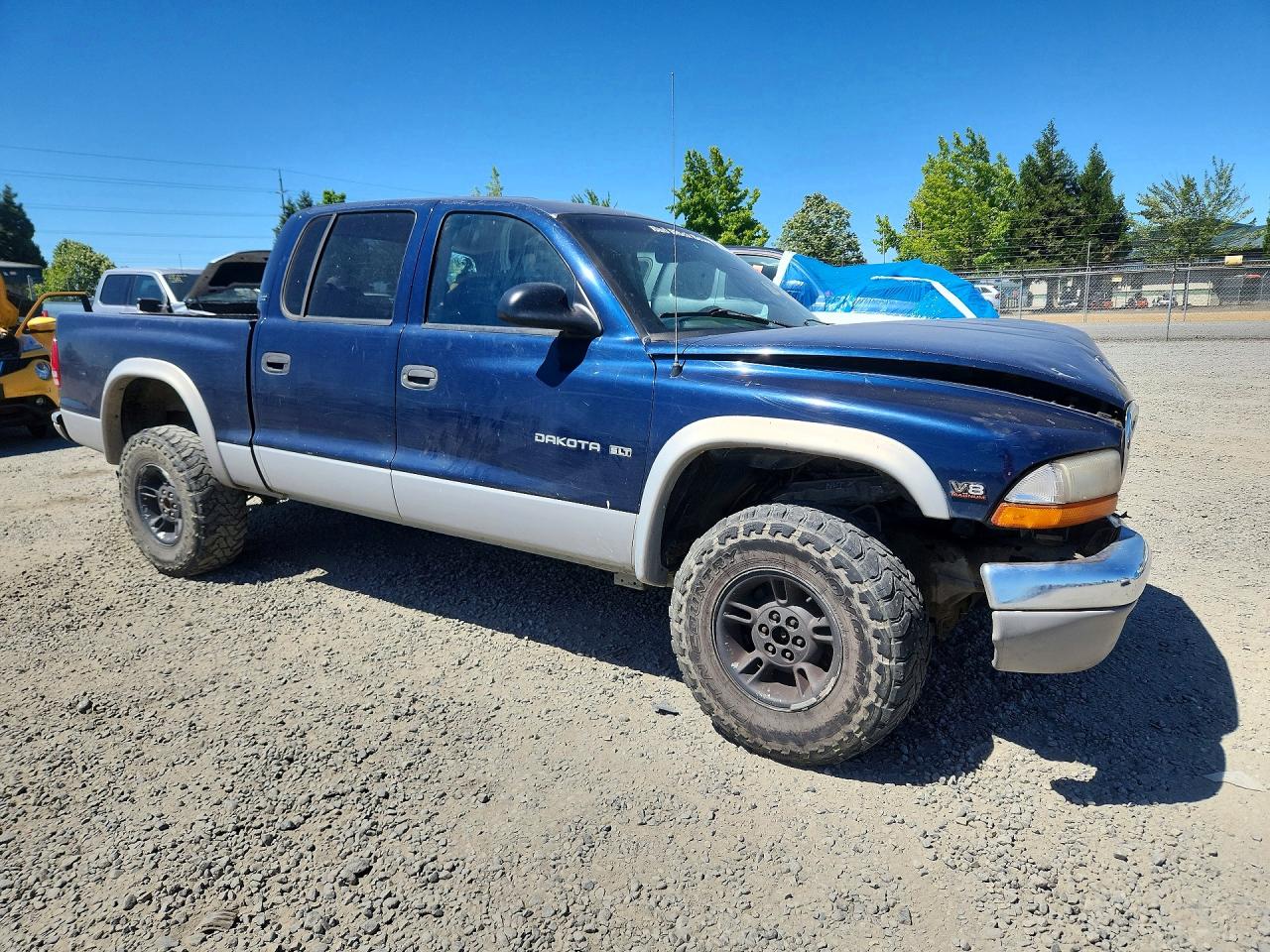1B7GG2AN8YS764940 · 2000 DODGE DAKOTA · 4/12