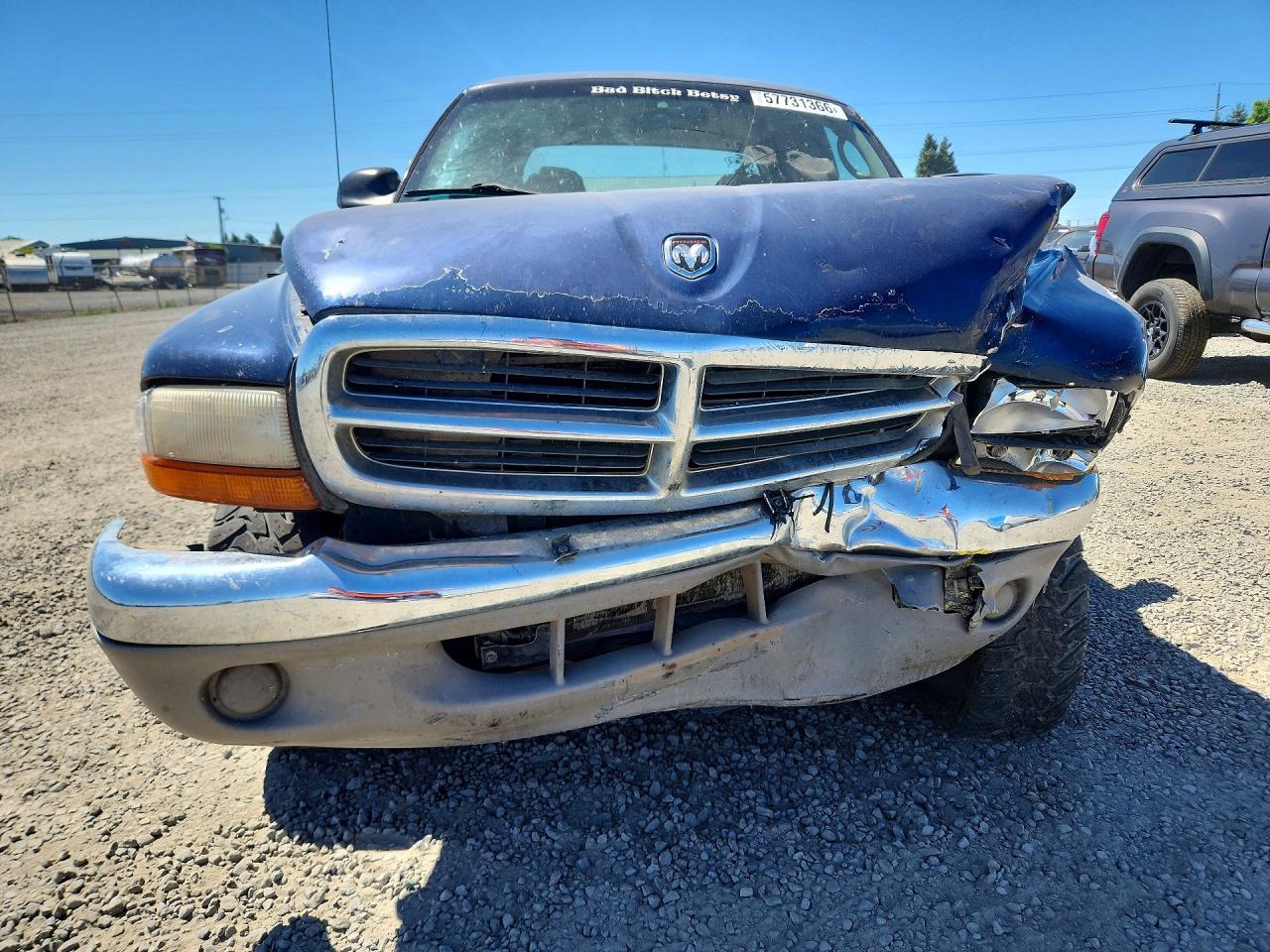 1B7GG2AN8YS764940 · 2000 DODGE DAKOTA · 5/12