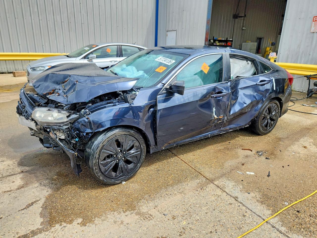 19XFC2F73HE006220 · 2017 HONDA CIVIC