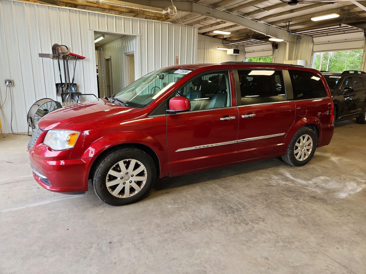 2C4RC1BG5FR662881 · 2015 CHRYSLER TOWN & COUNTRY
