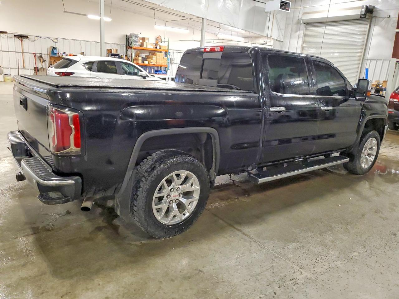 3GTU2NEJ1HG457482 · 2017 GMC SIERRA · 3/12