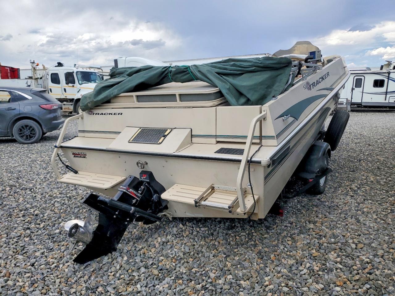 BUJ21484C202 · 2002 SUN TRACKER PARTYHUT · 4/10