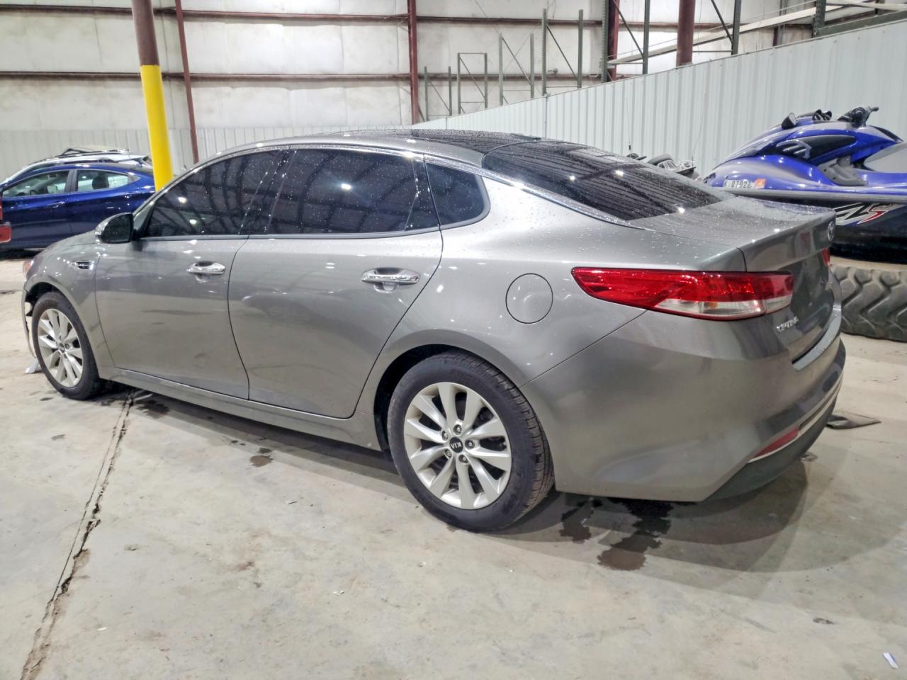 5XXGU4L38GG099997 · 2016 KIA OPTIMA · 2/12