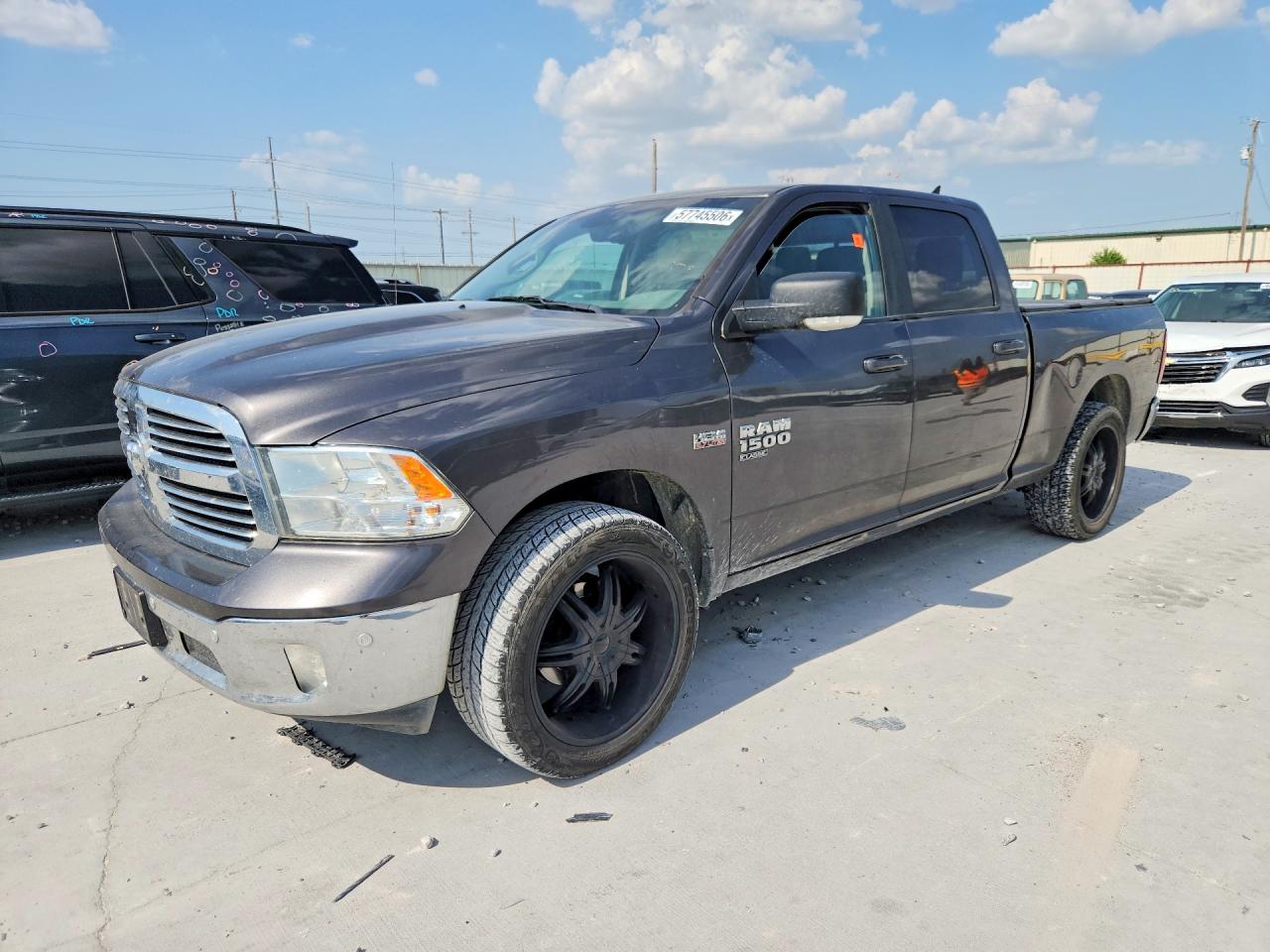 1C6RR6TT6KS711643 · 2019 RAM 1500 CLASSIC
