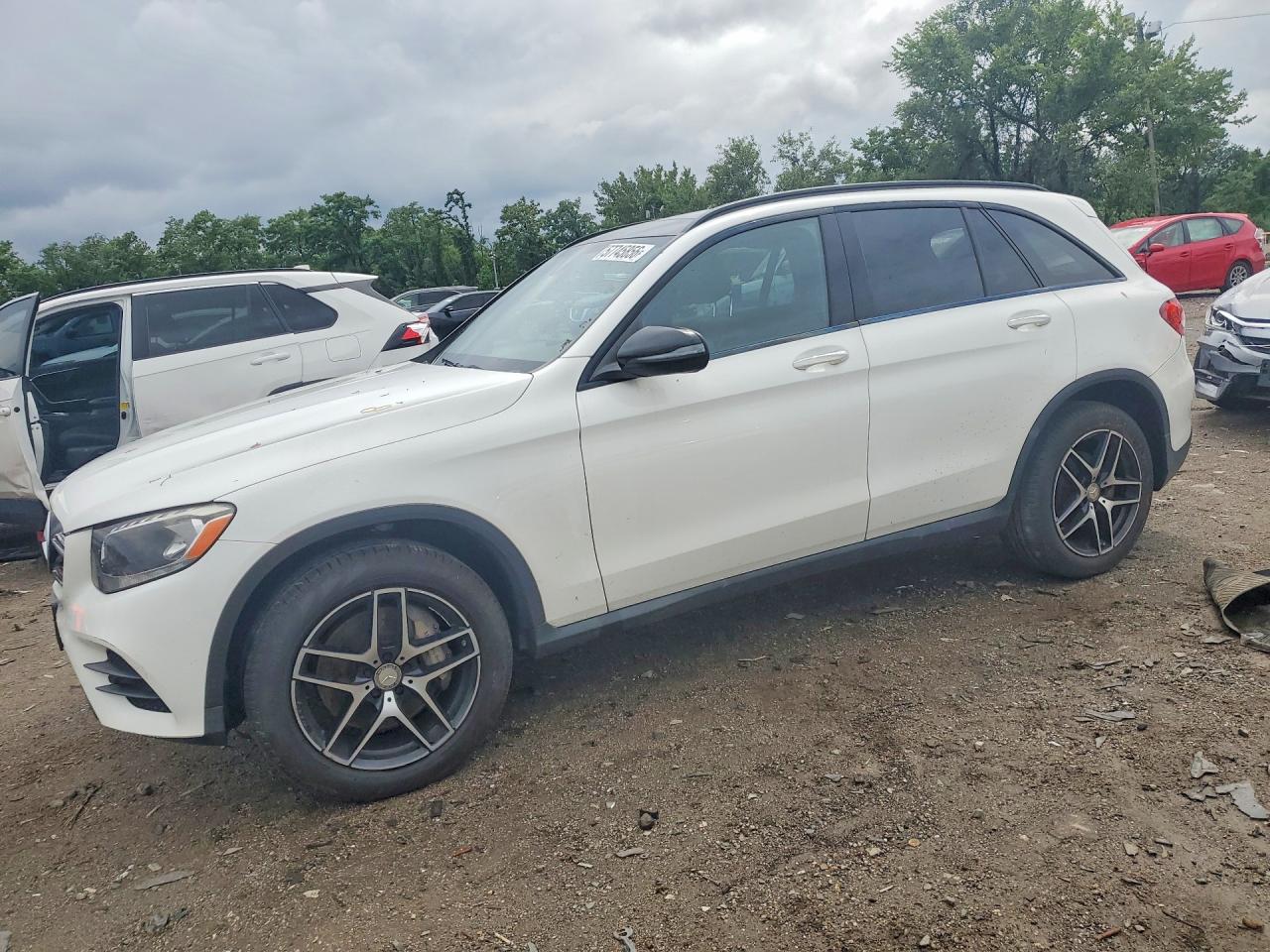WDC0G4KB3GF065878 · 2016 MERCEDES-BENZ GLC