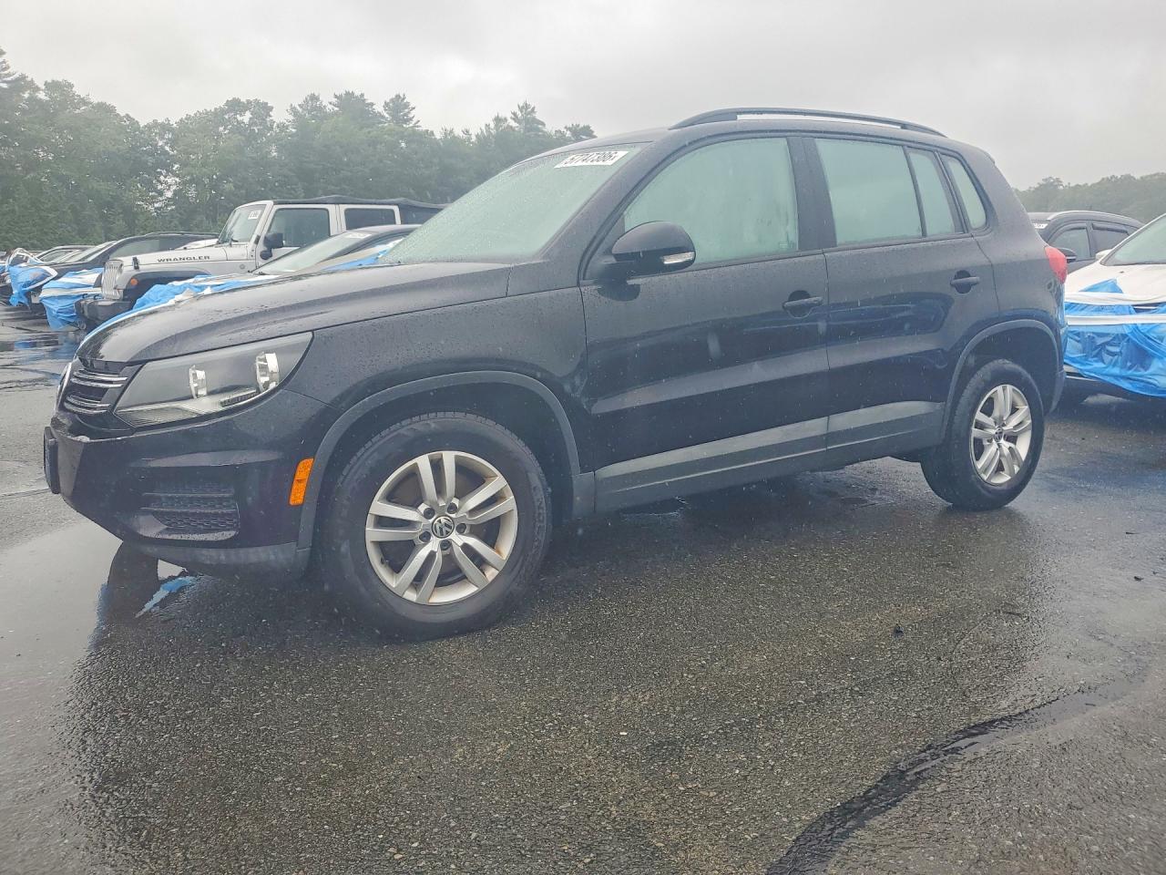 WVGBV7AX9HK023237 · 2017 VOLKSWAGEN TIGUAN