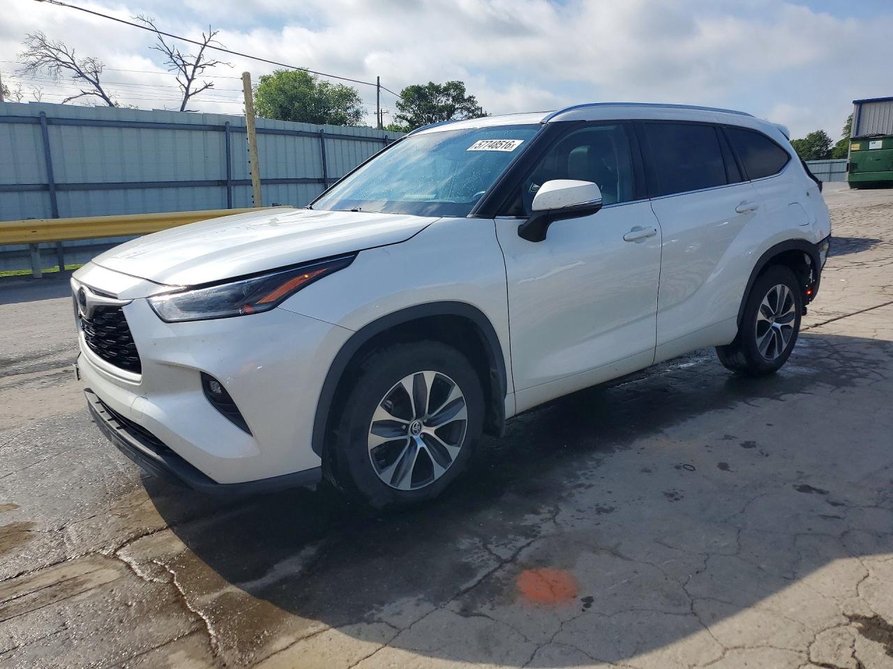 5TDGZRBH4MS137618 · 2021 TOYOTA HIGHLANDER